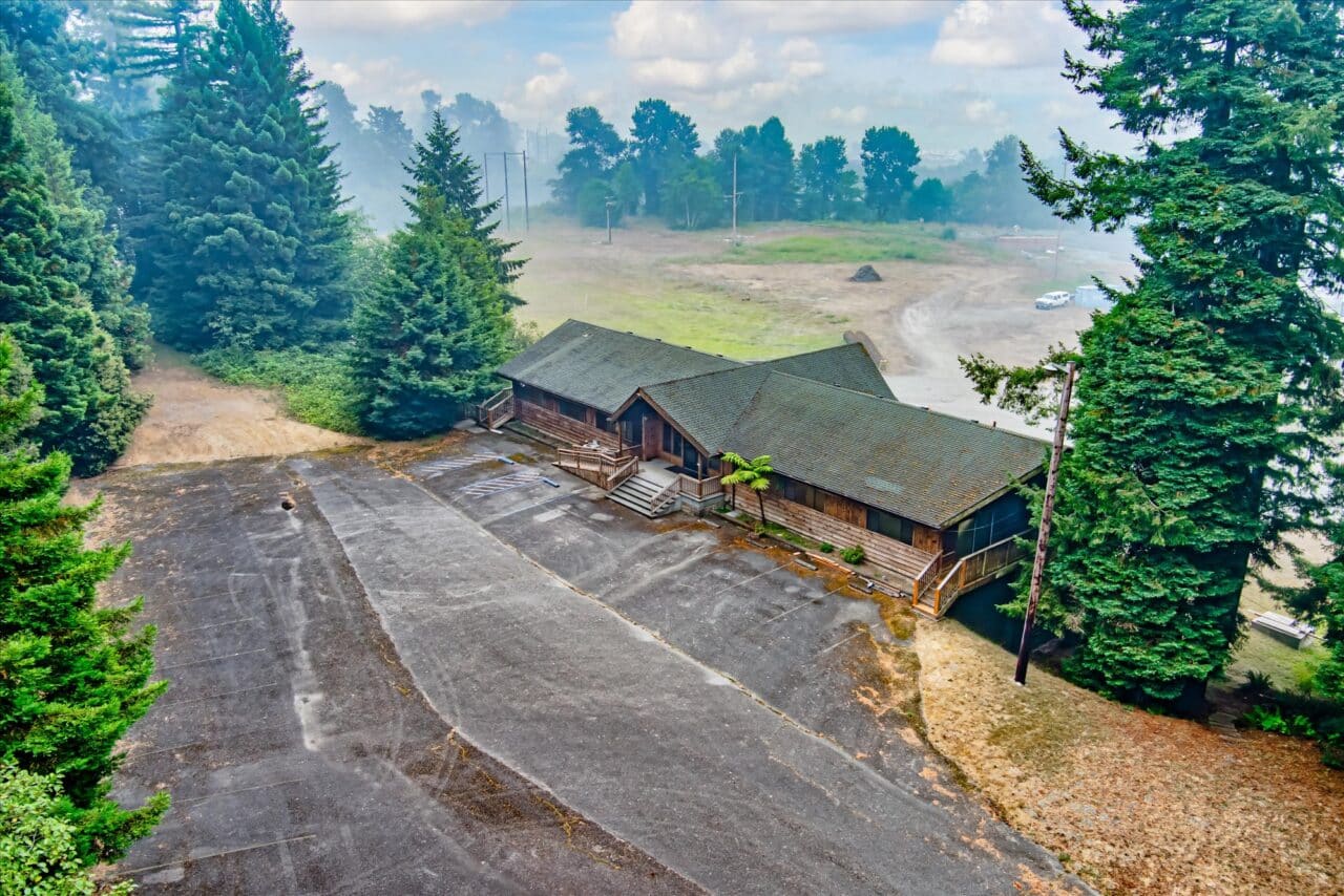 Smith River Lodge