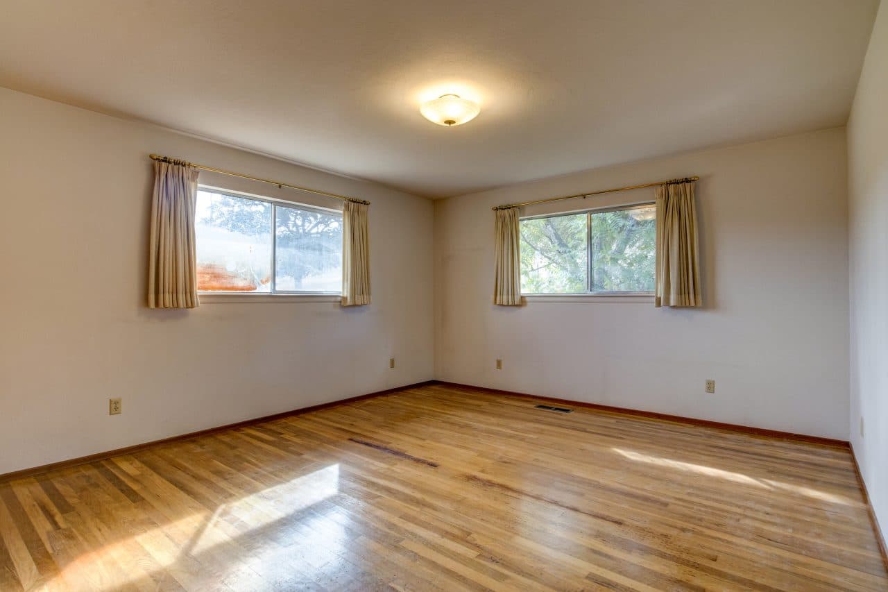 Listing Image 80