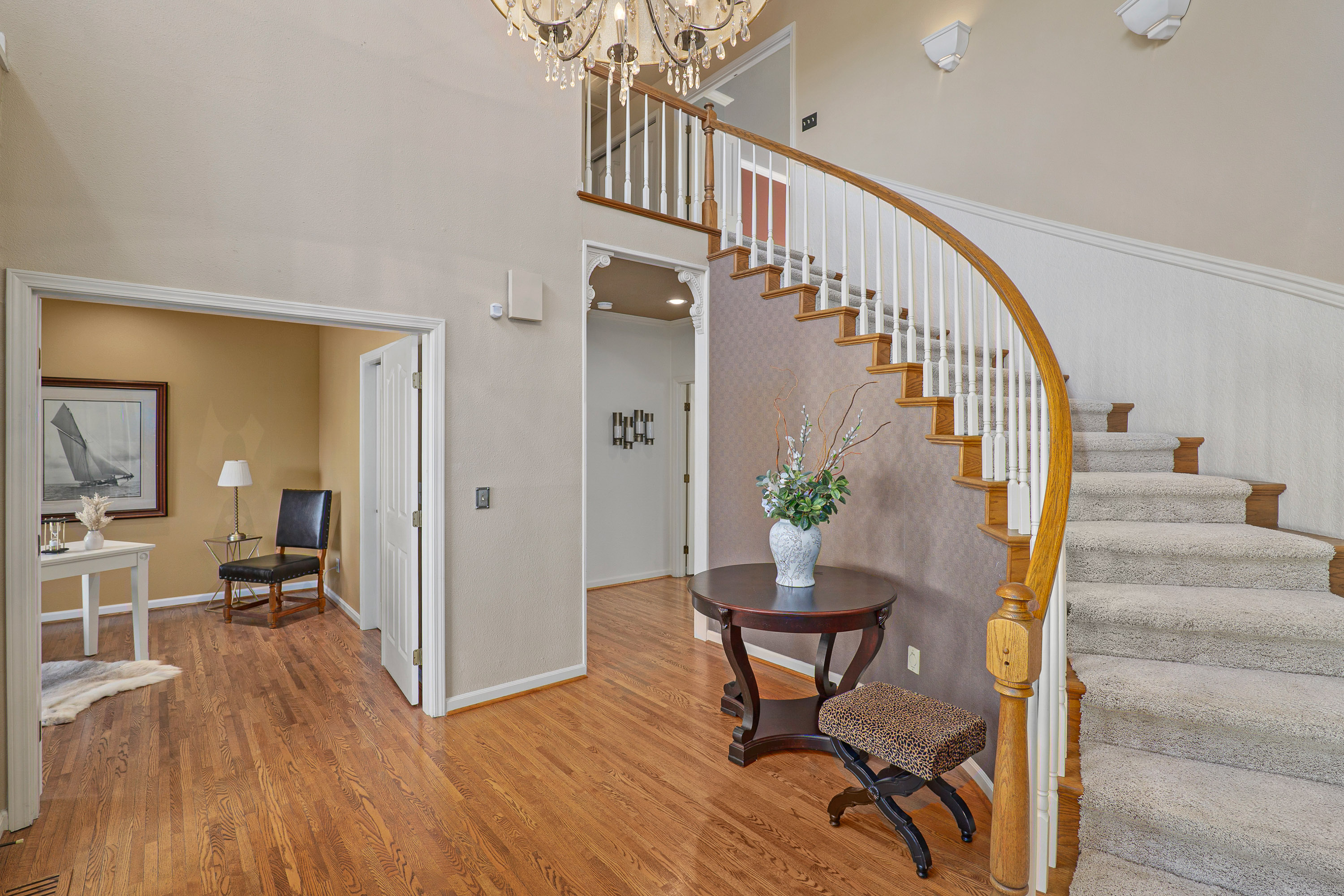 Listing Image 5