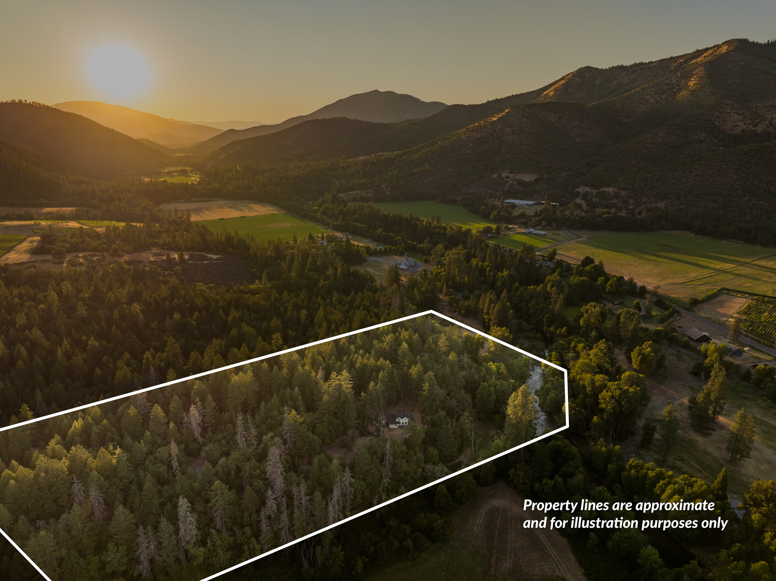 Applegate River Retreat - 11677 Hwy 238