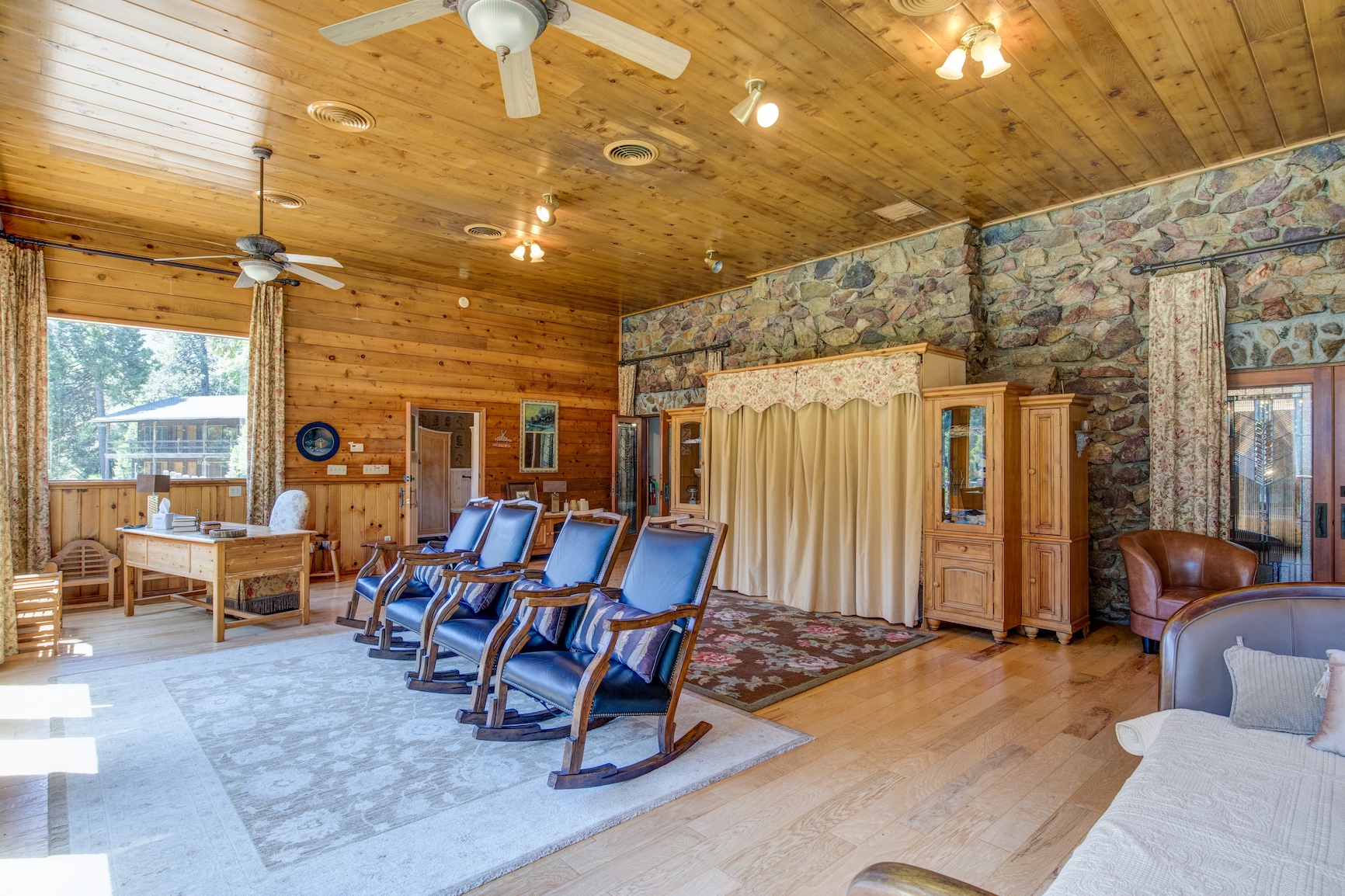 Camp Nelson Lodge