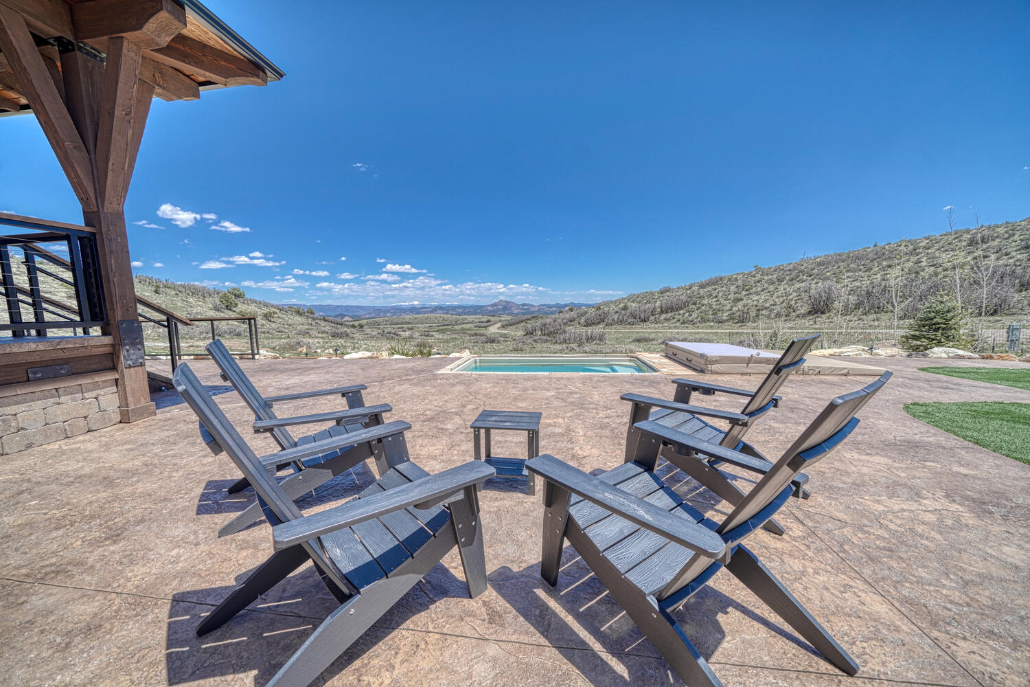 An heirloom-quality ranch estate set on 100 private acres at Maytag Mountain Ranch.