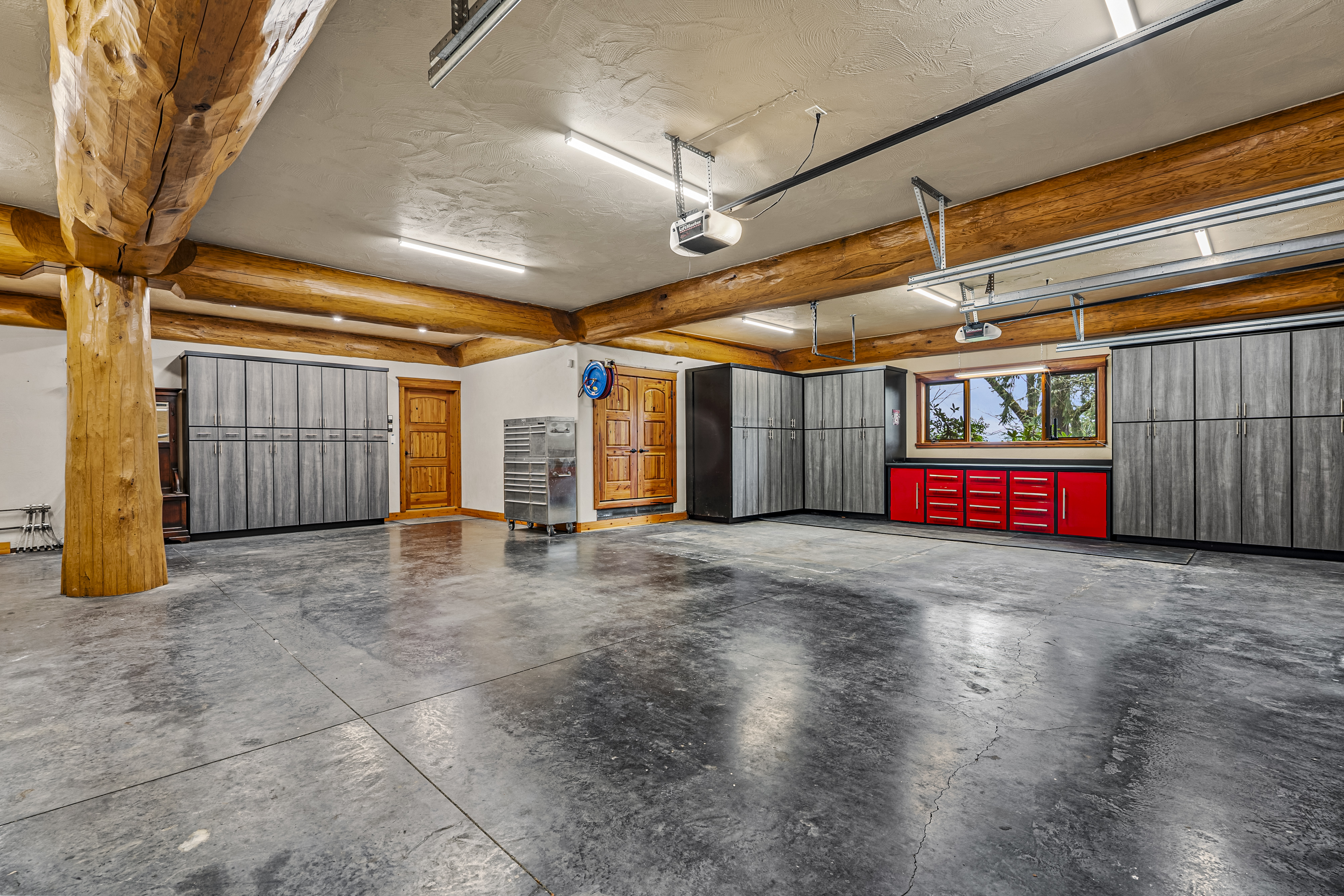 500 Westridge Lane