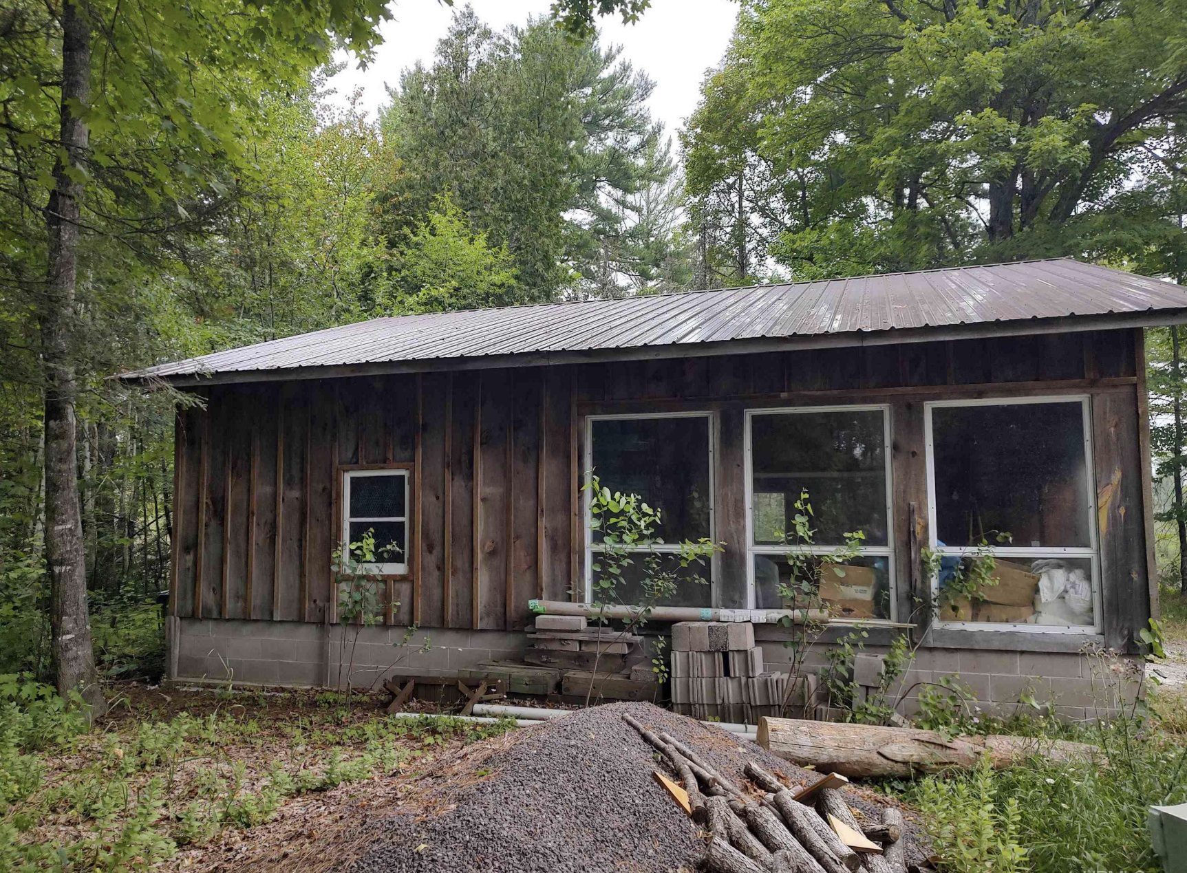 Baraga Wilderness Retreat 50185589