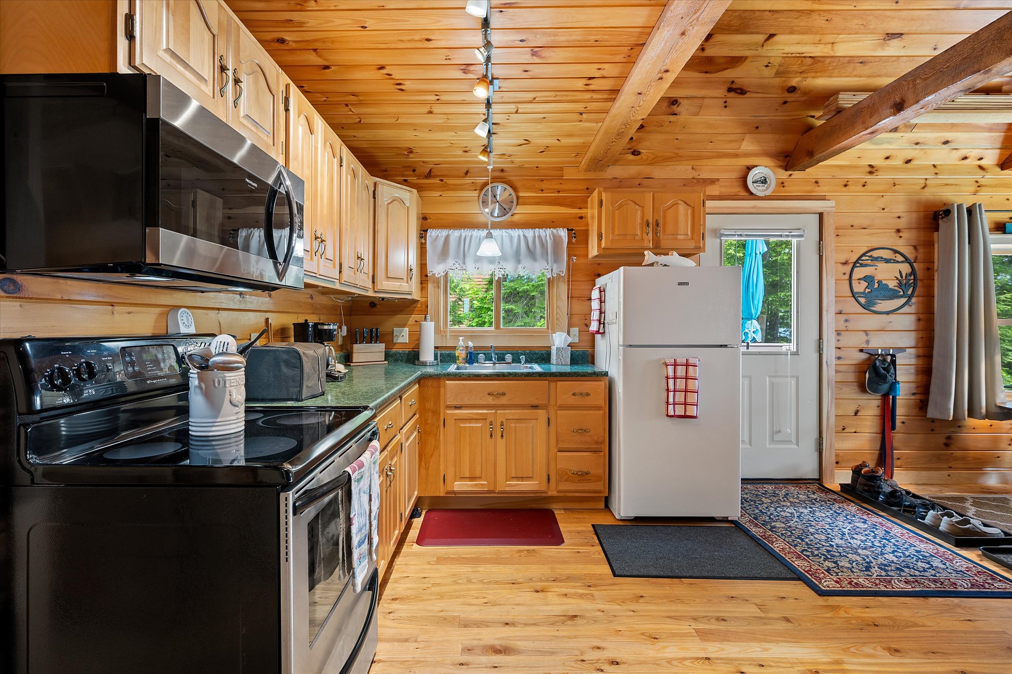 Listing Image 18