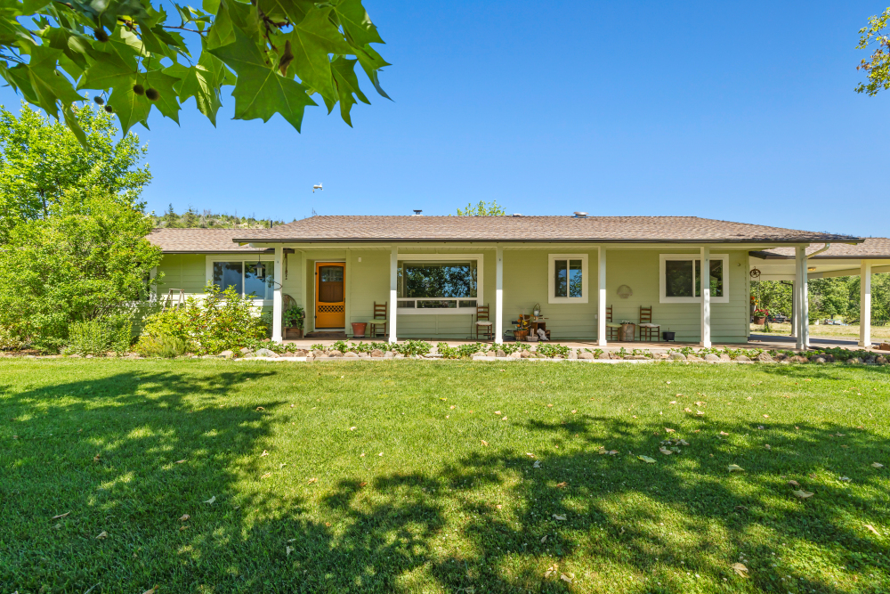 800 Hillandale Circle