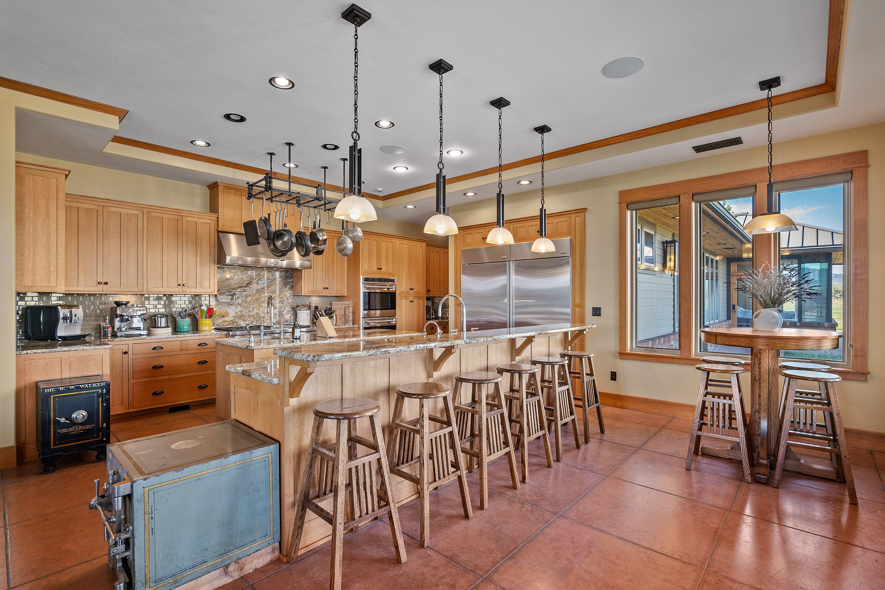 Listing Image 19