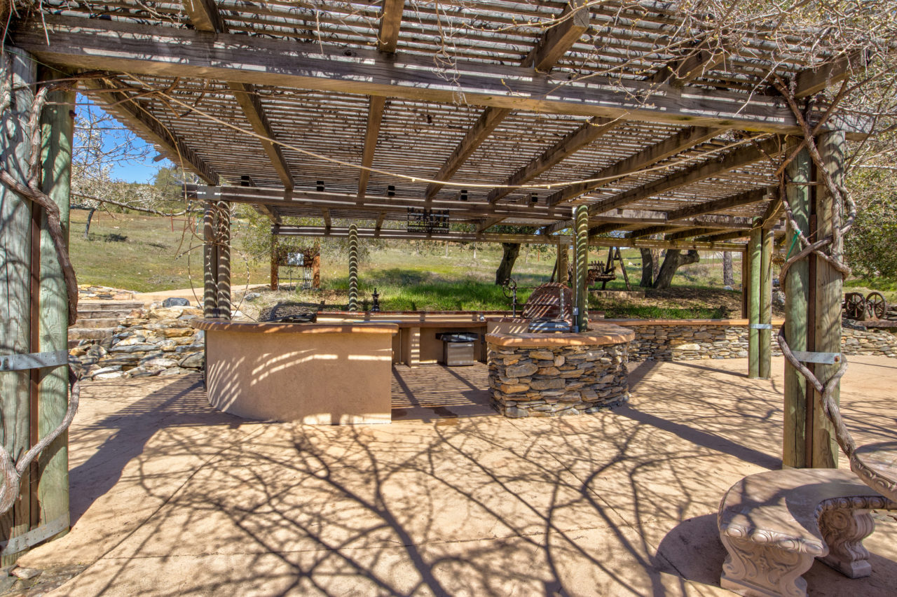 Tailem Bend Ranch and Vineyard