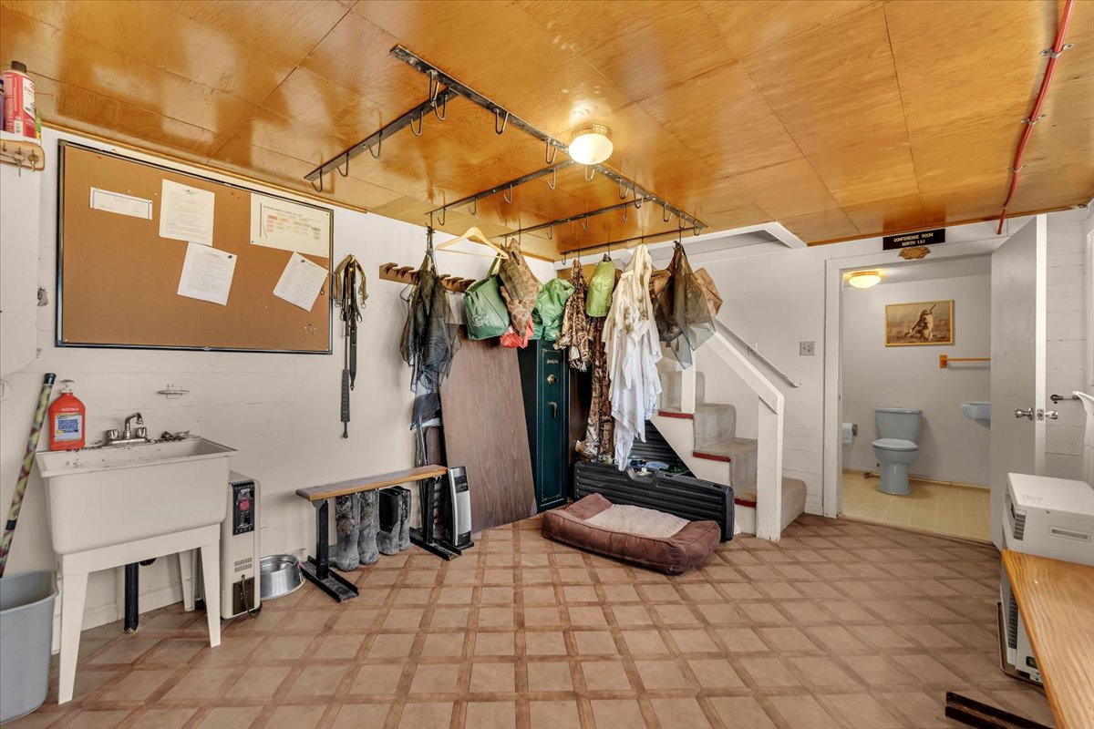 Listing Image 46