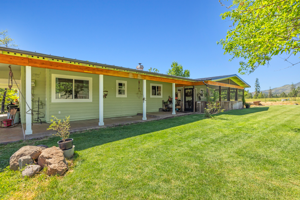 800 Hillandale Circle