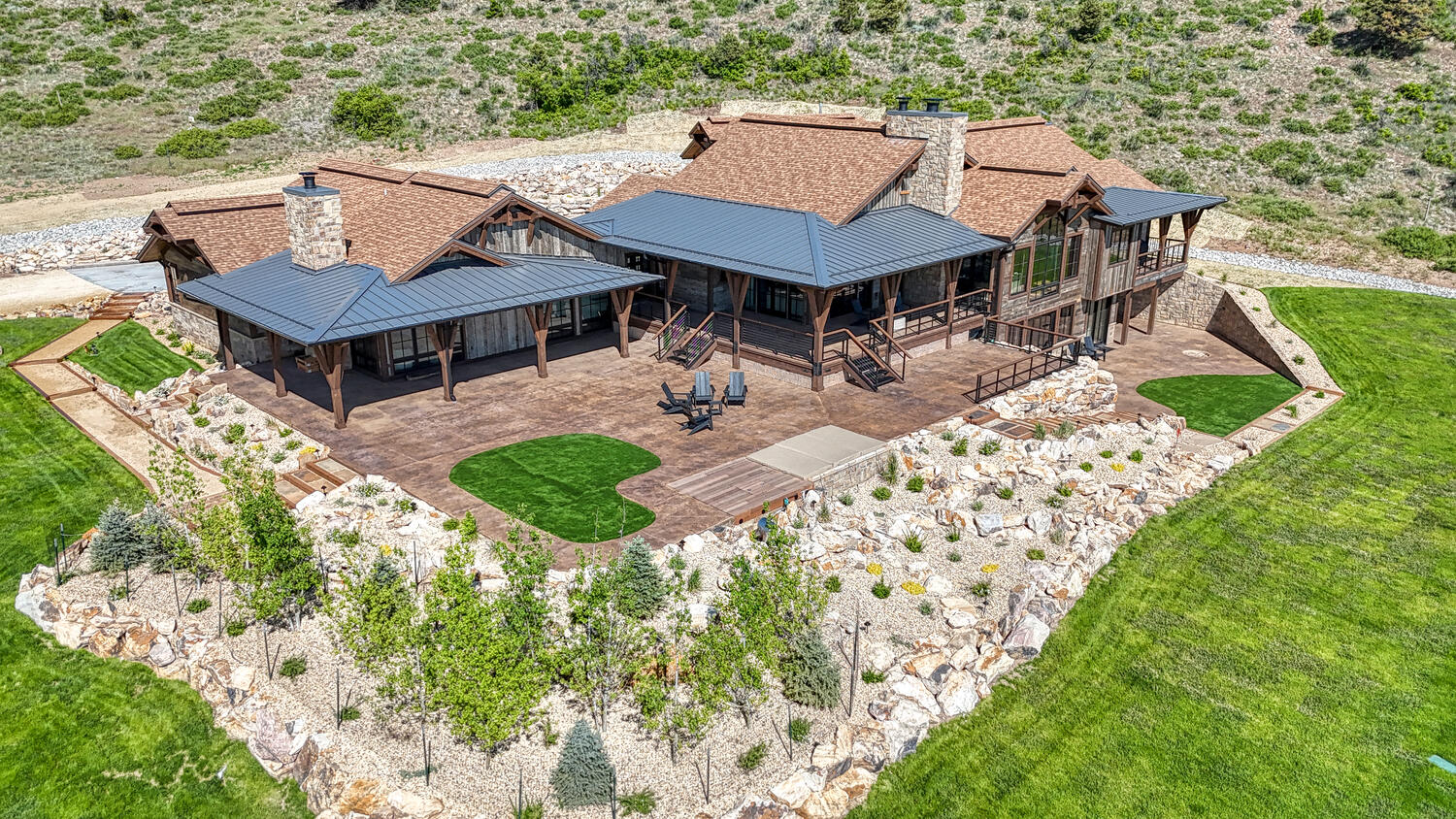 An heirloom-quality ranch estate set on 100 private acres at Maytag Mountain Ranch.