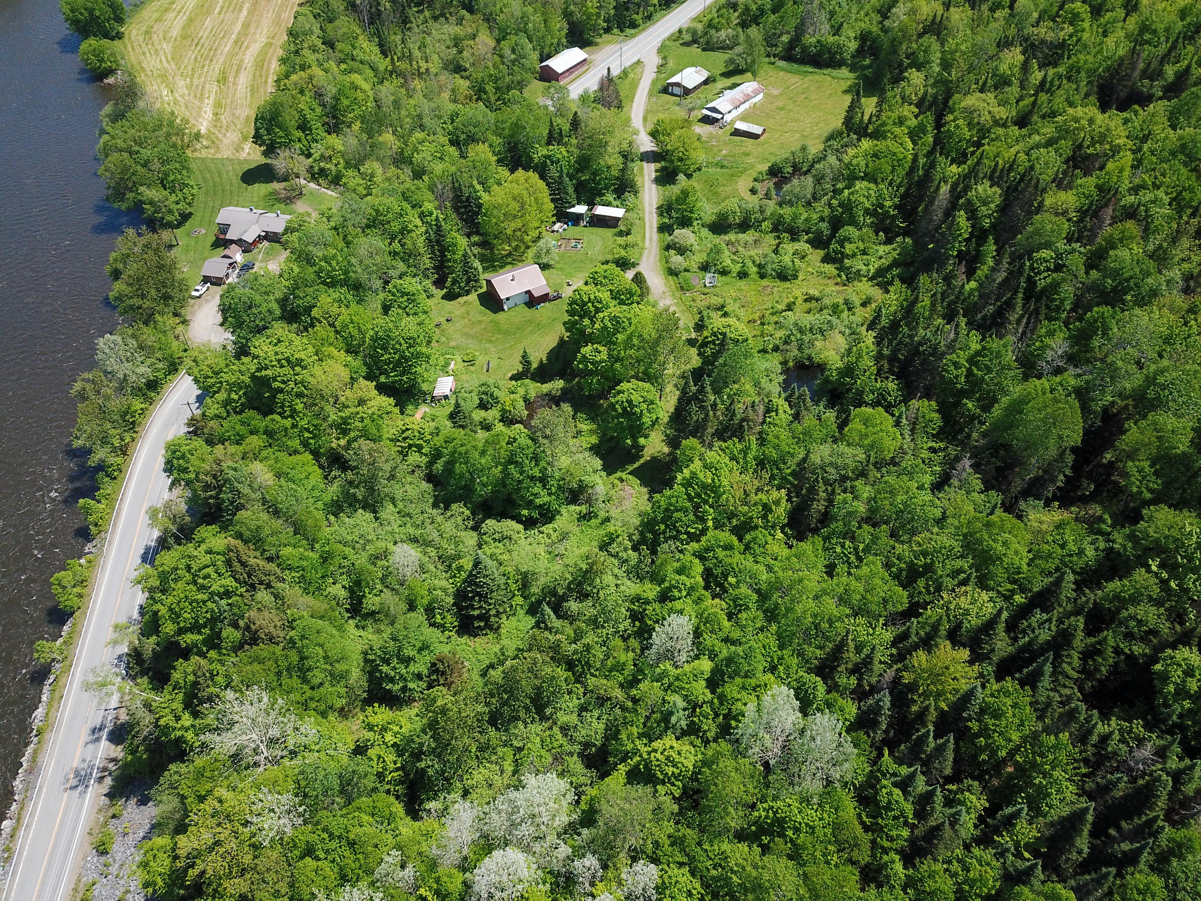 150 Spur Rd - Bloomfield