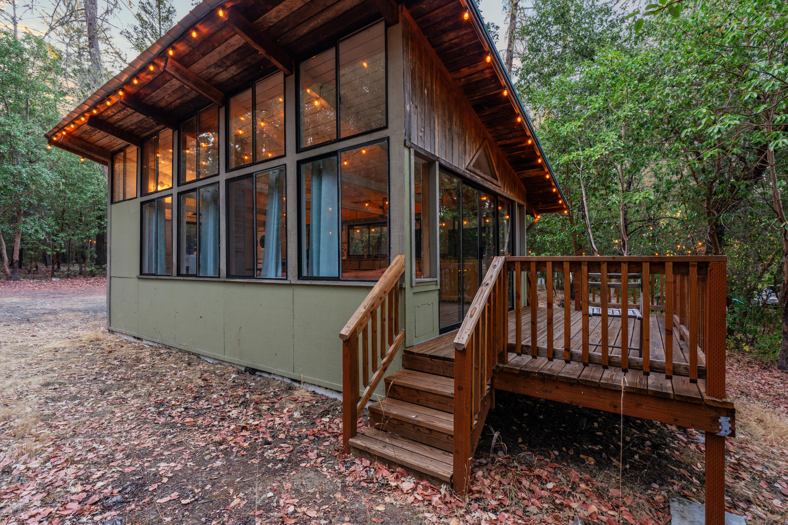 Applegate River Retreat - 11677 Hwy 238
