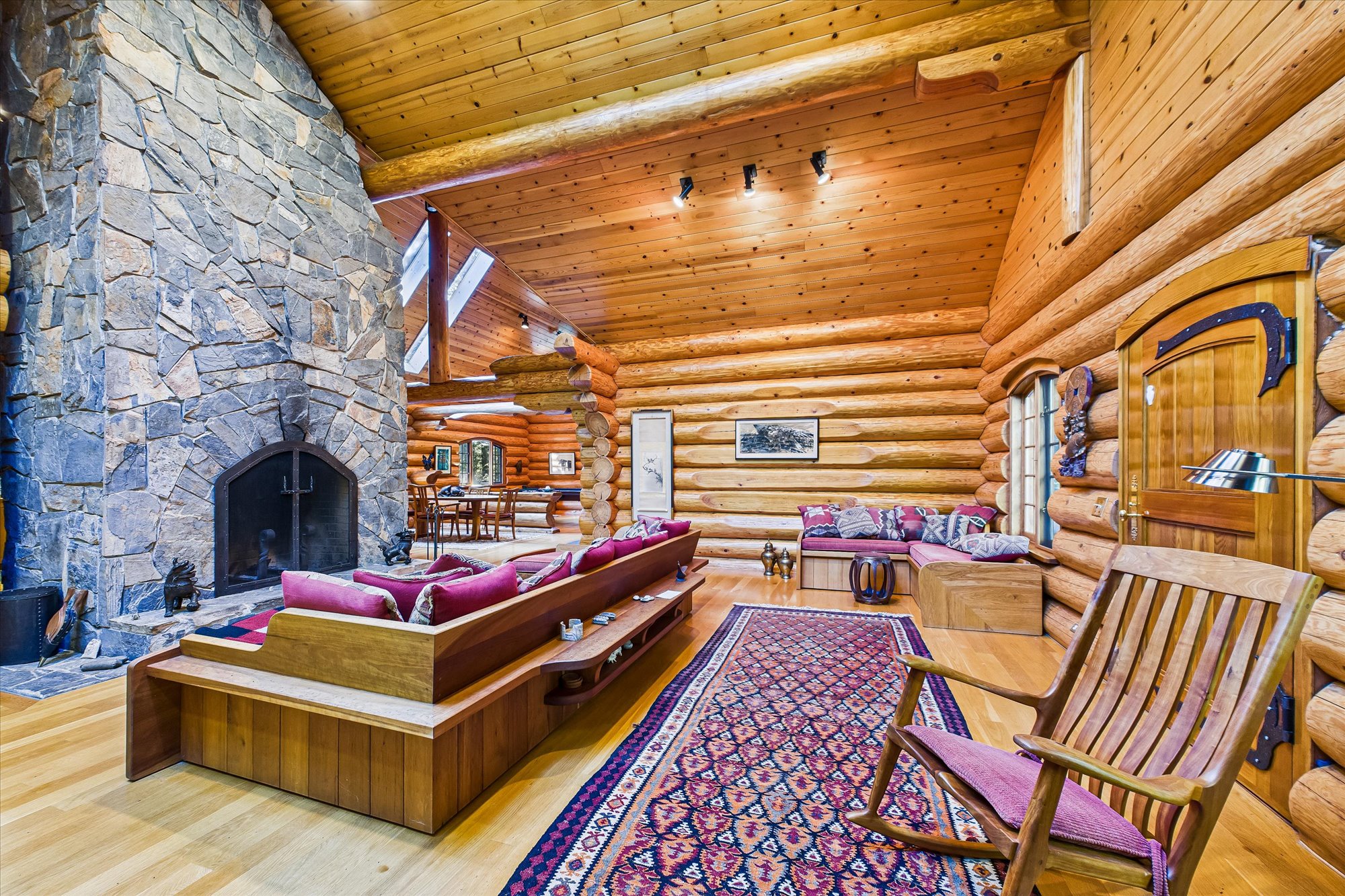 Listing Image 16