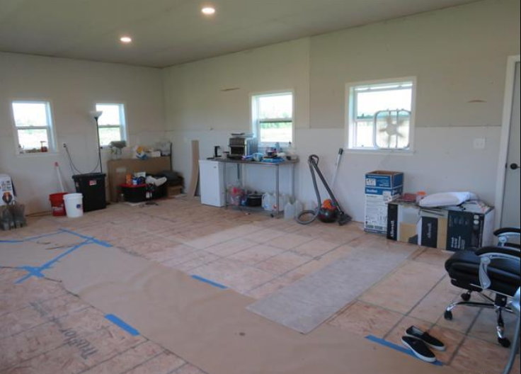 Listing Image 15