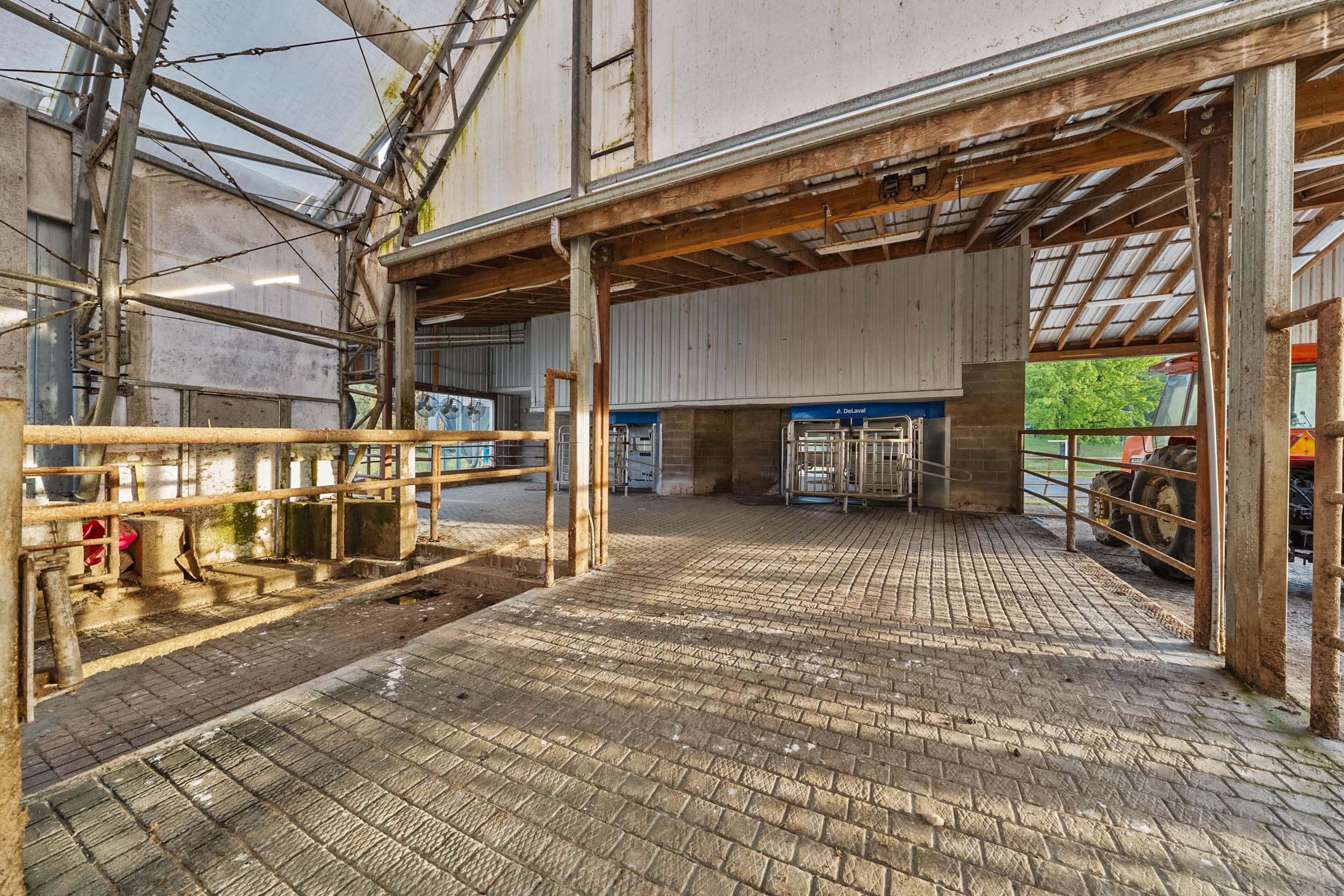 Listing Image 12