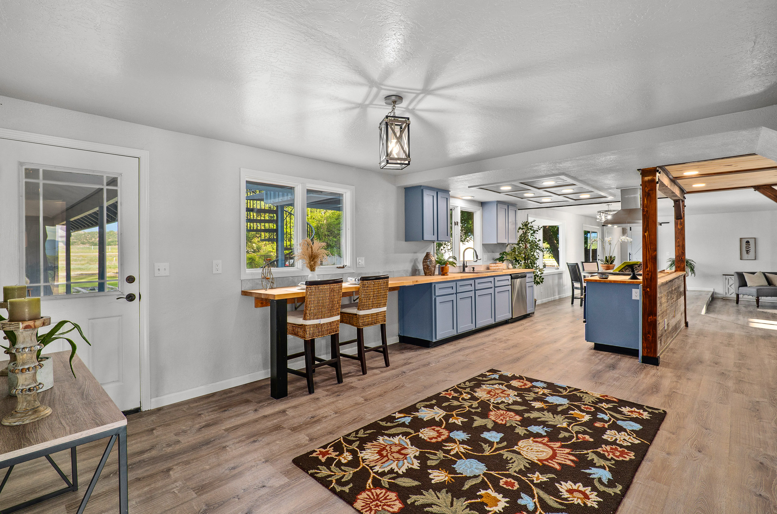 Mountain View Acres - 5900 McLoughlin Drive