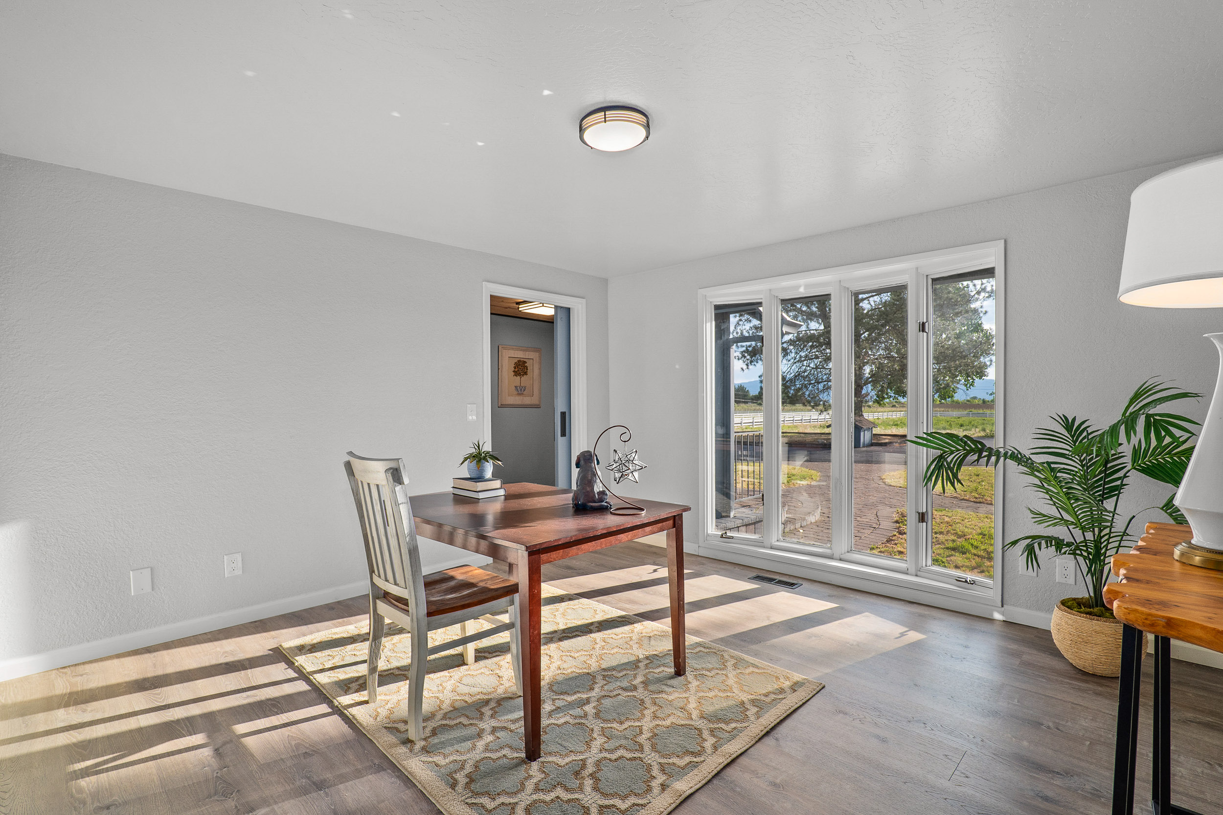 Mountain View Acres - 5900 McLoughlin Drive