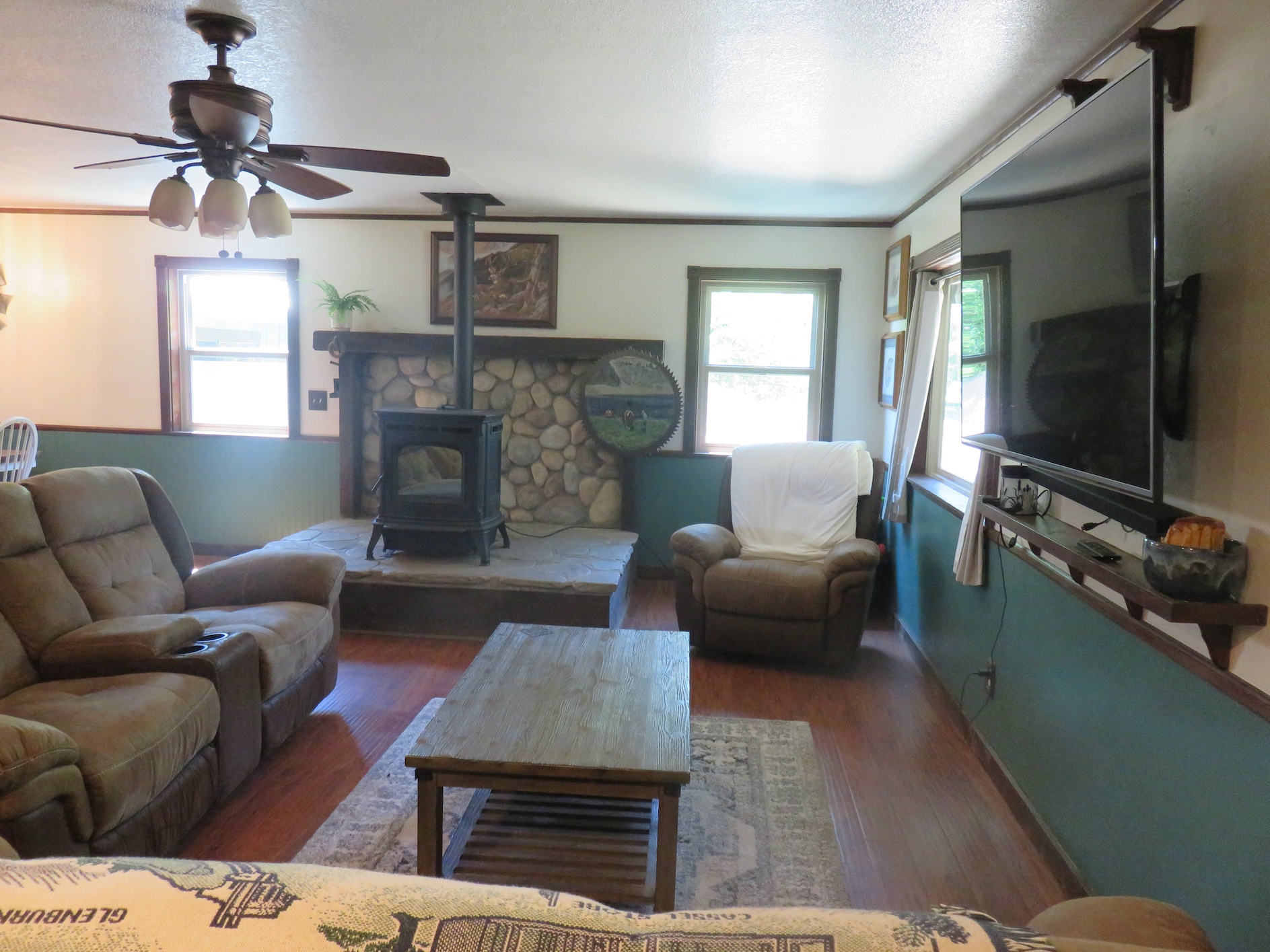 Listing Image 8
