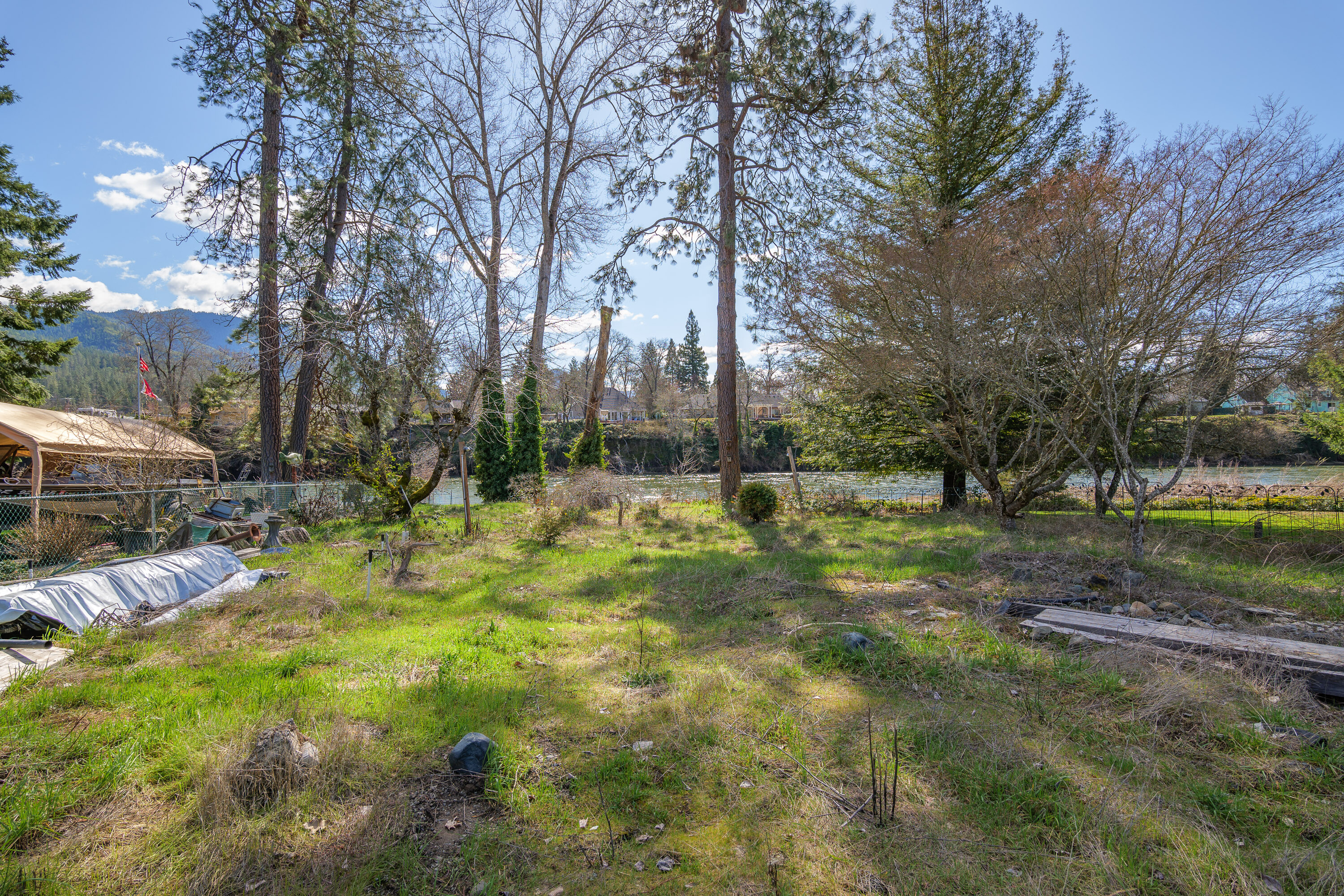 1455 SE Rogue Drive
