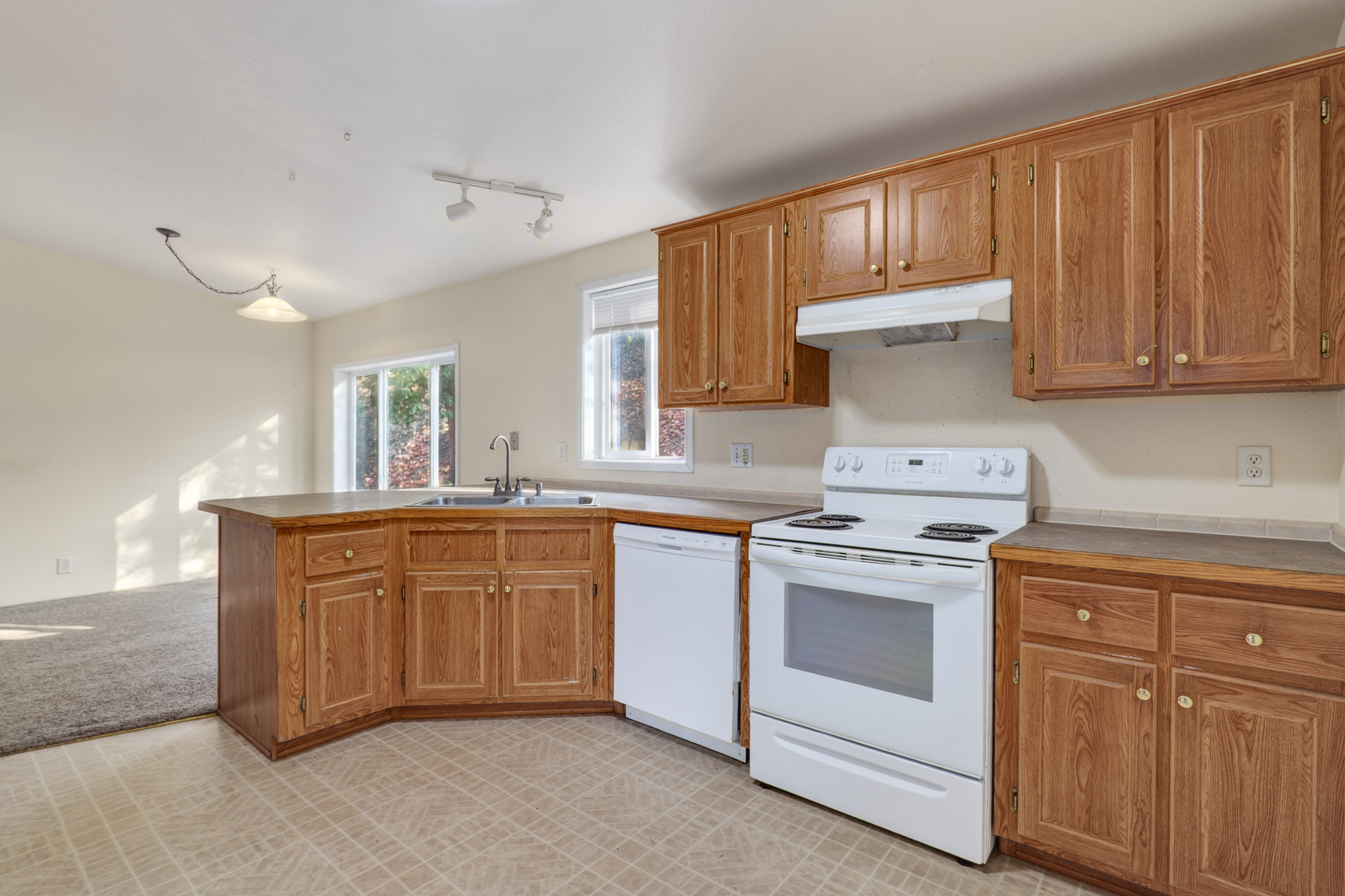 Listing Image 52