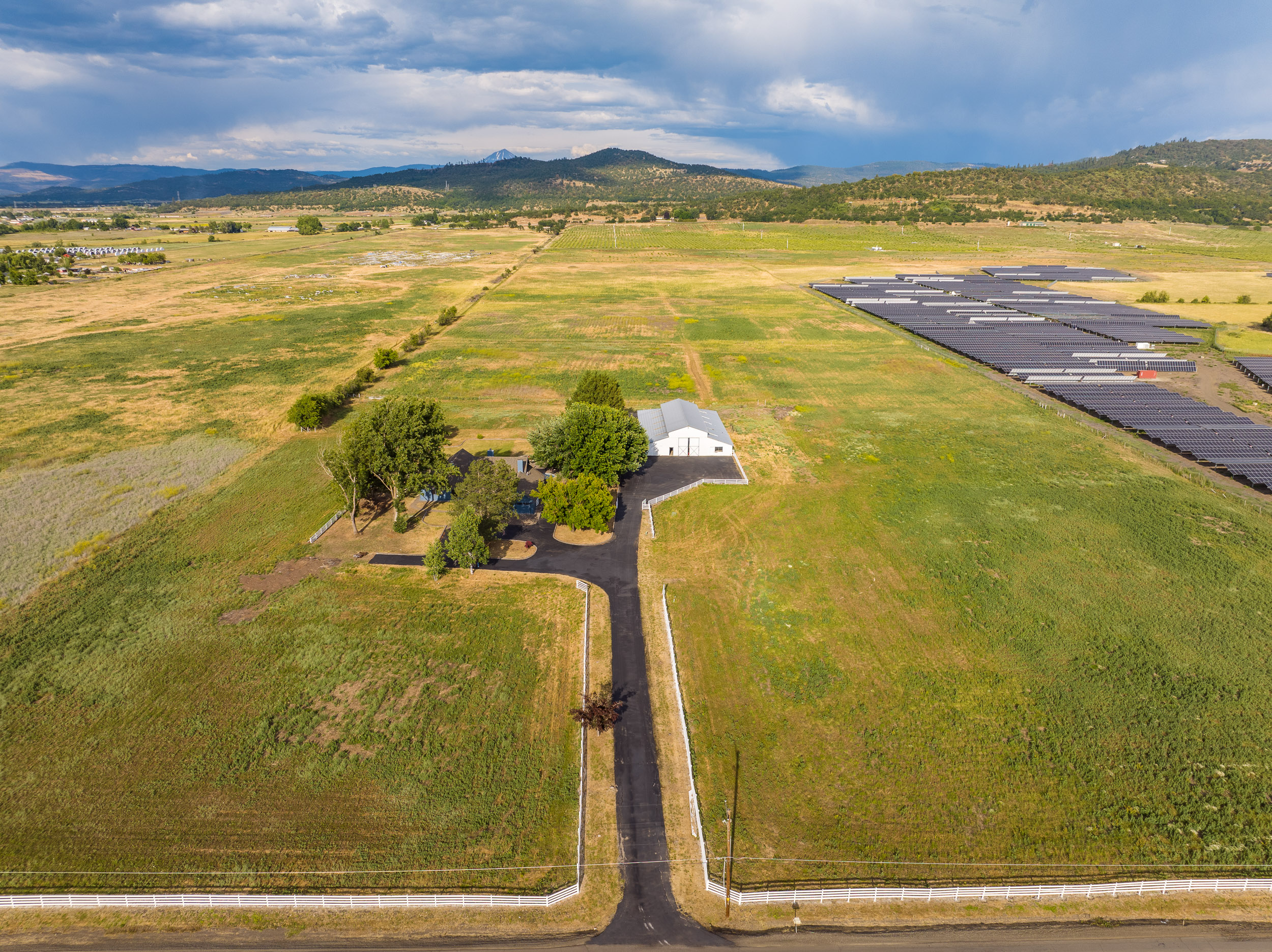 Mountain View Acres - 5900 McLoughlin Drive
