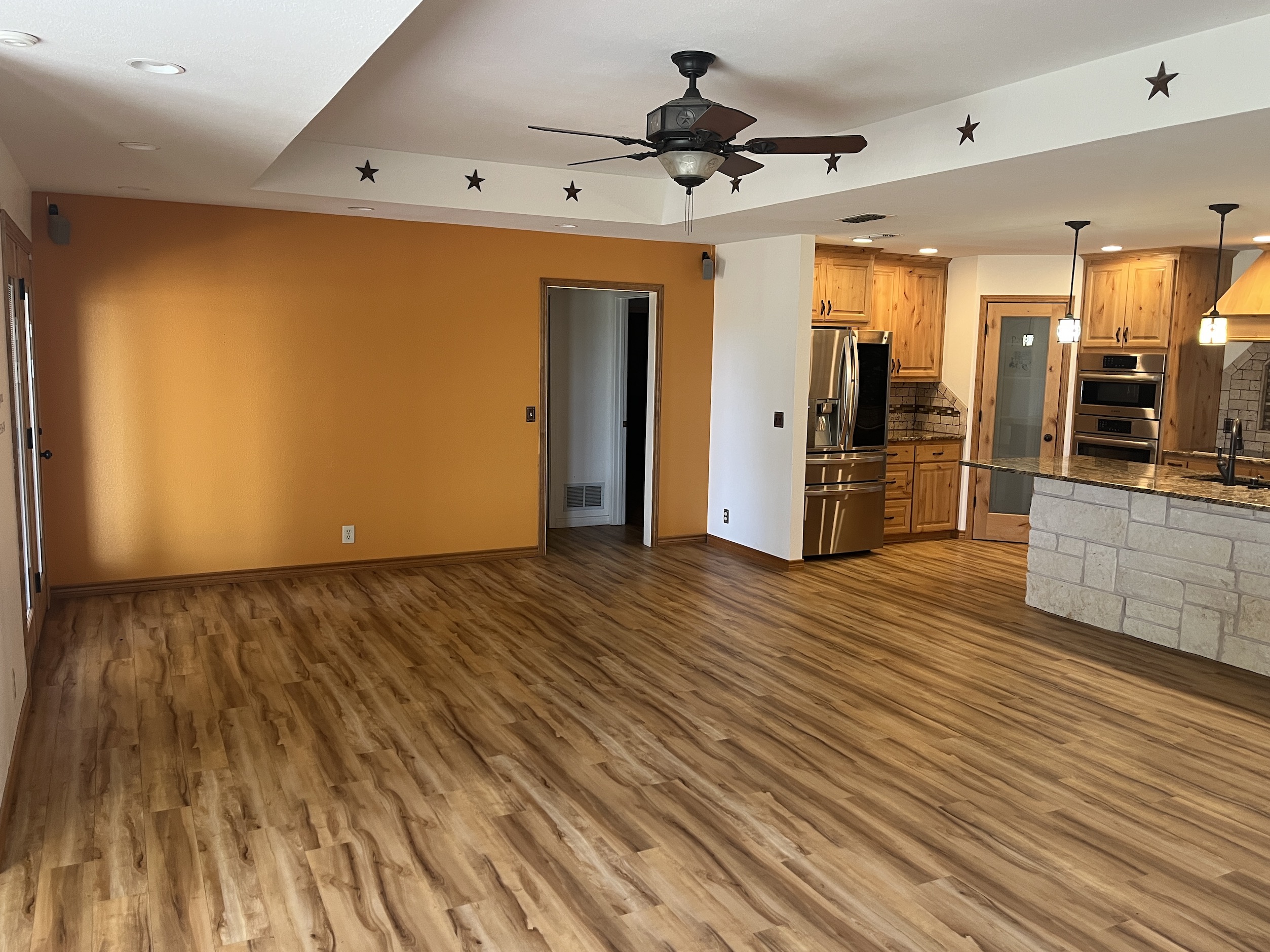 Listing Image 9