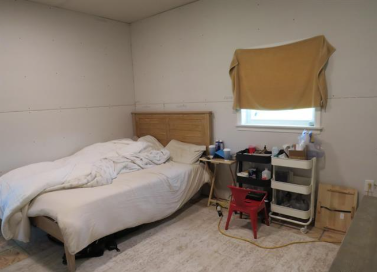 Listing Image 12