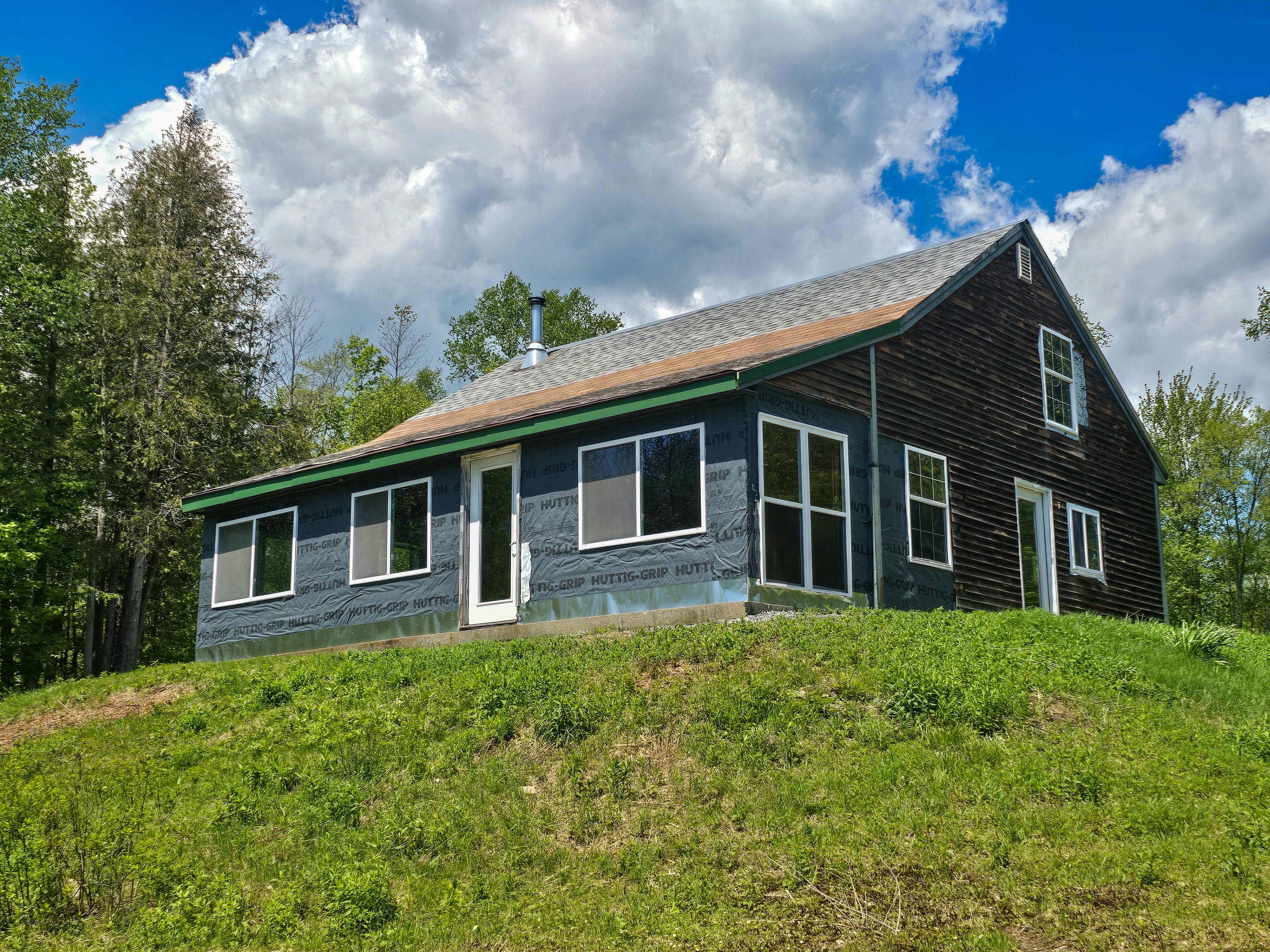 Listing Image 11