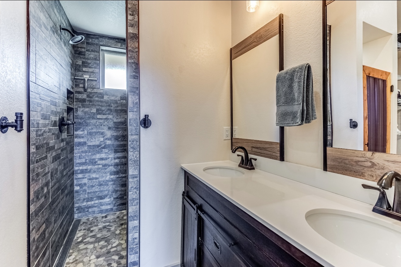 33154 Oak Park Drive