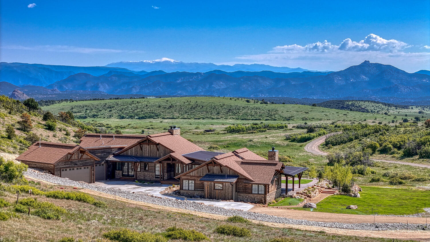 An heirloom-quality ranch estate set on 100 private acres at Maytag Mountain Ranch.