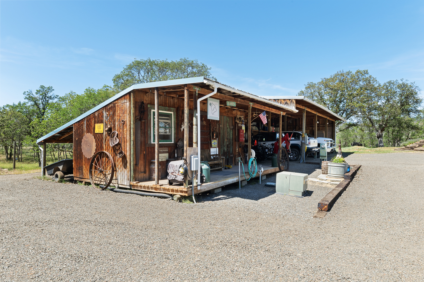 Listing Image 11