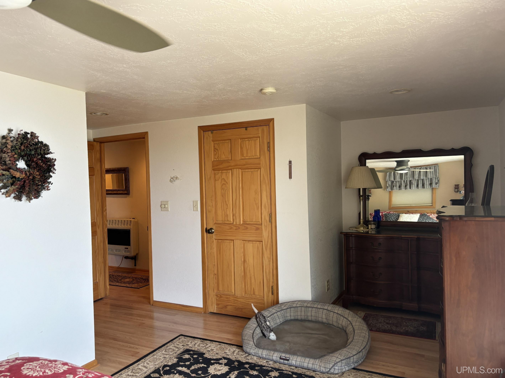 Listing Image 40
