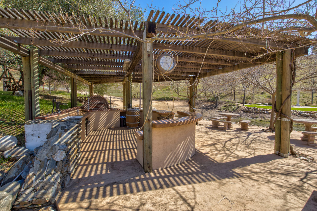 Tailem Bend Ranch and Vineyard