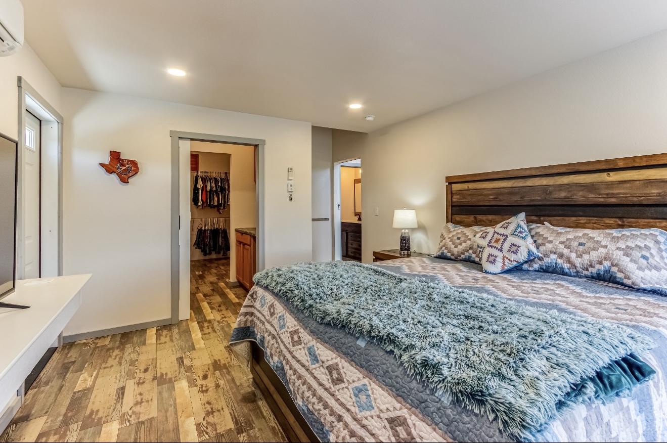 33154 Oak Park Drive