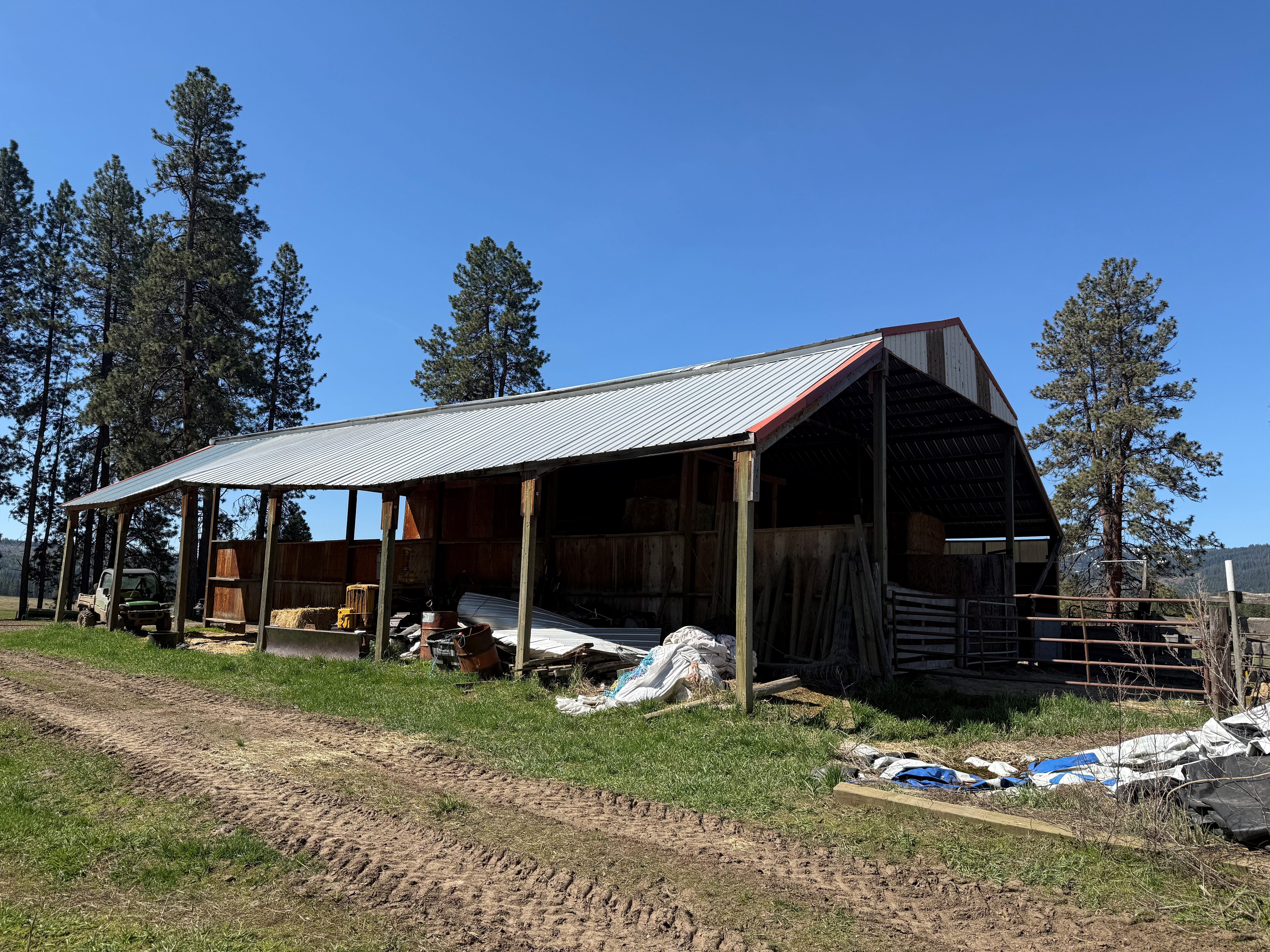 Cattle ranch/Hobby farm