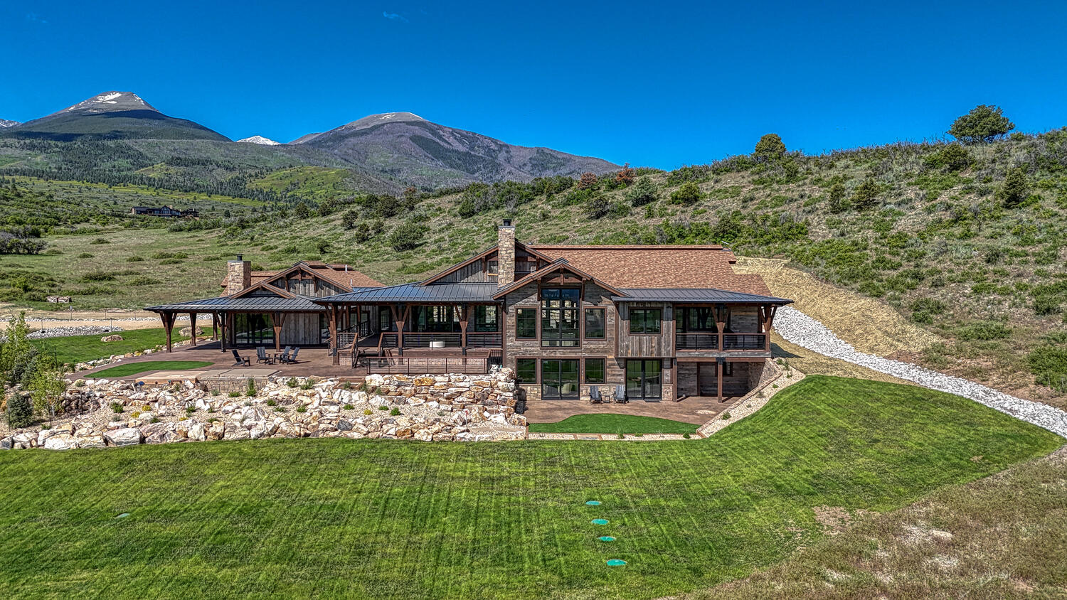 An heirloom-quality ranch estate set on 100 private acres at Maytag Mountain Ranch.