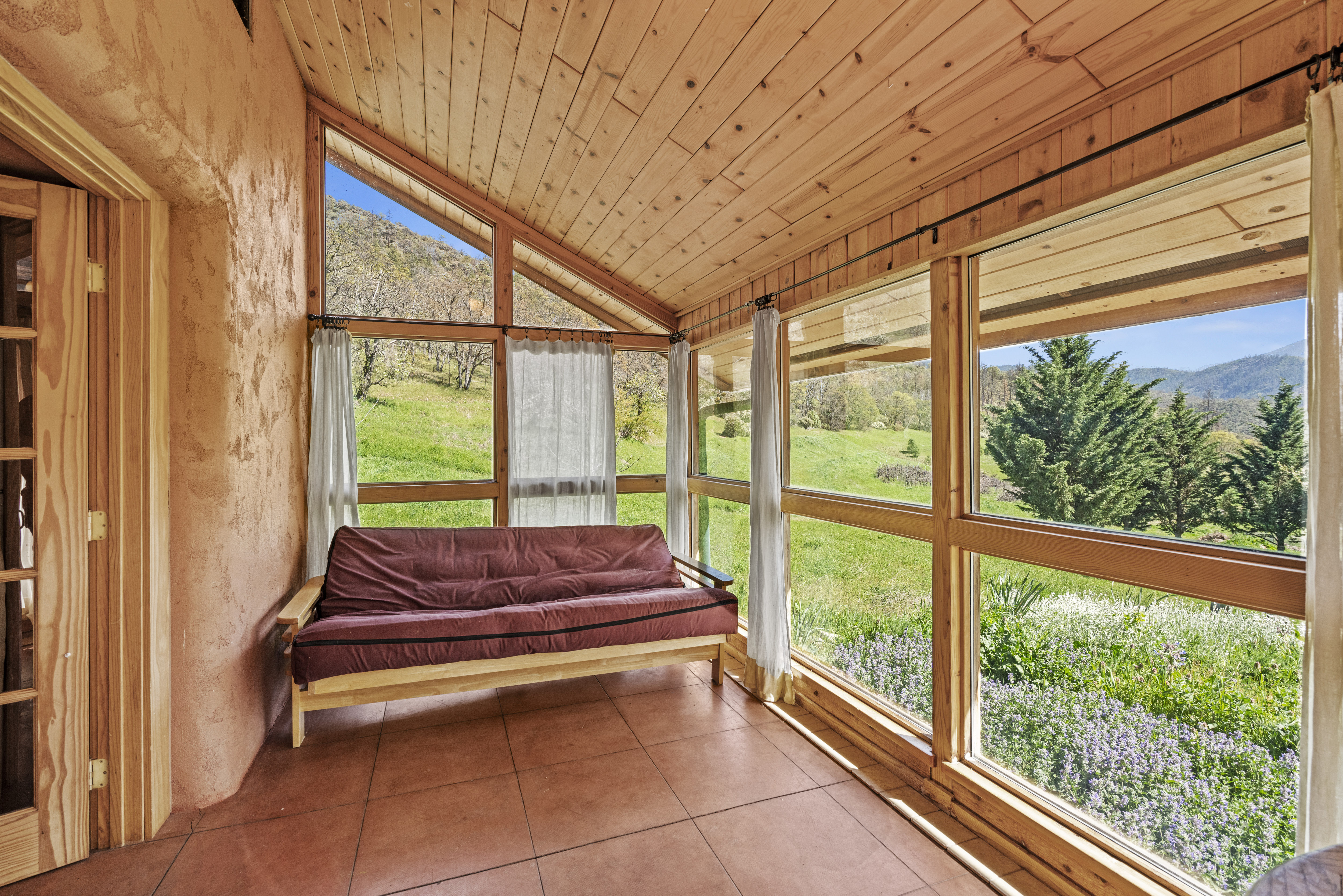 Wolf Gulch Farm - 7000 Little Applegate Road