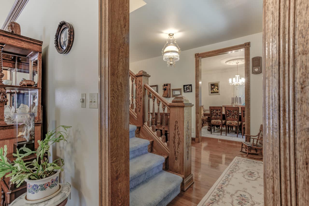 Victorian and Shop on 6 Acres