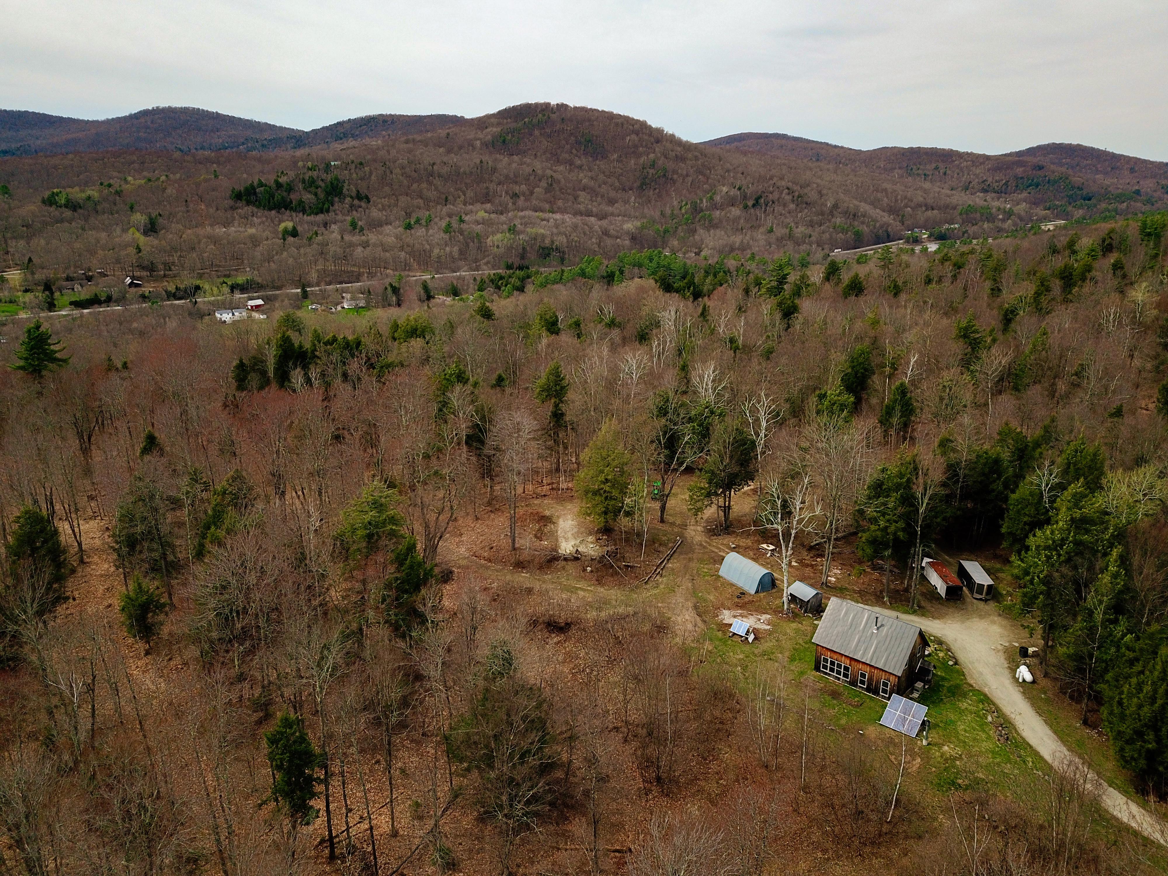 Listing Image 4