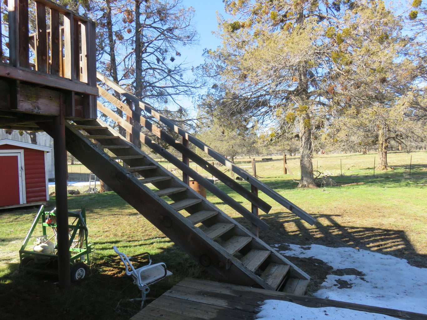 Lennon Lookout Ranch