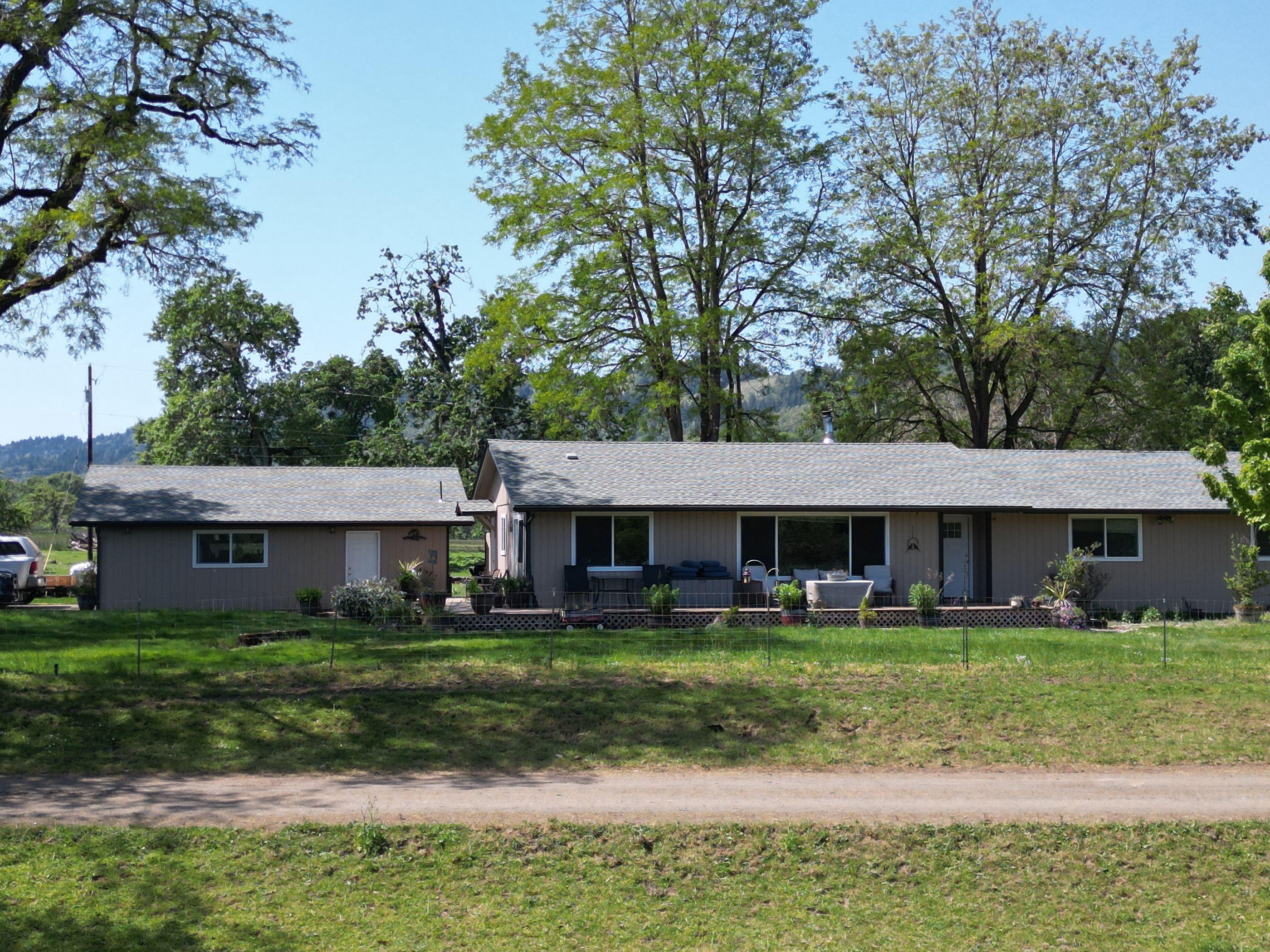 Listing Image 17