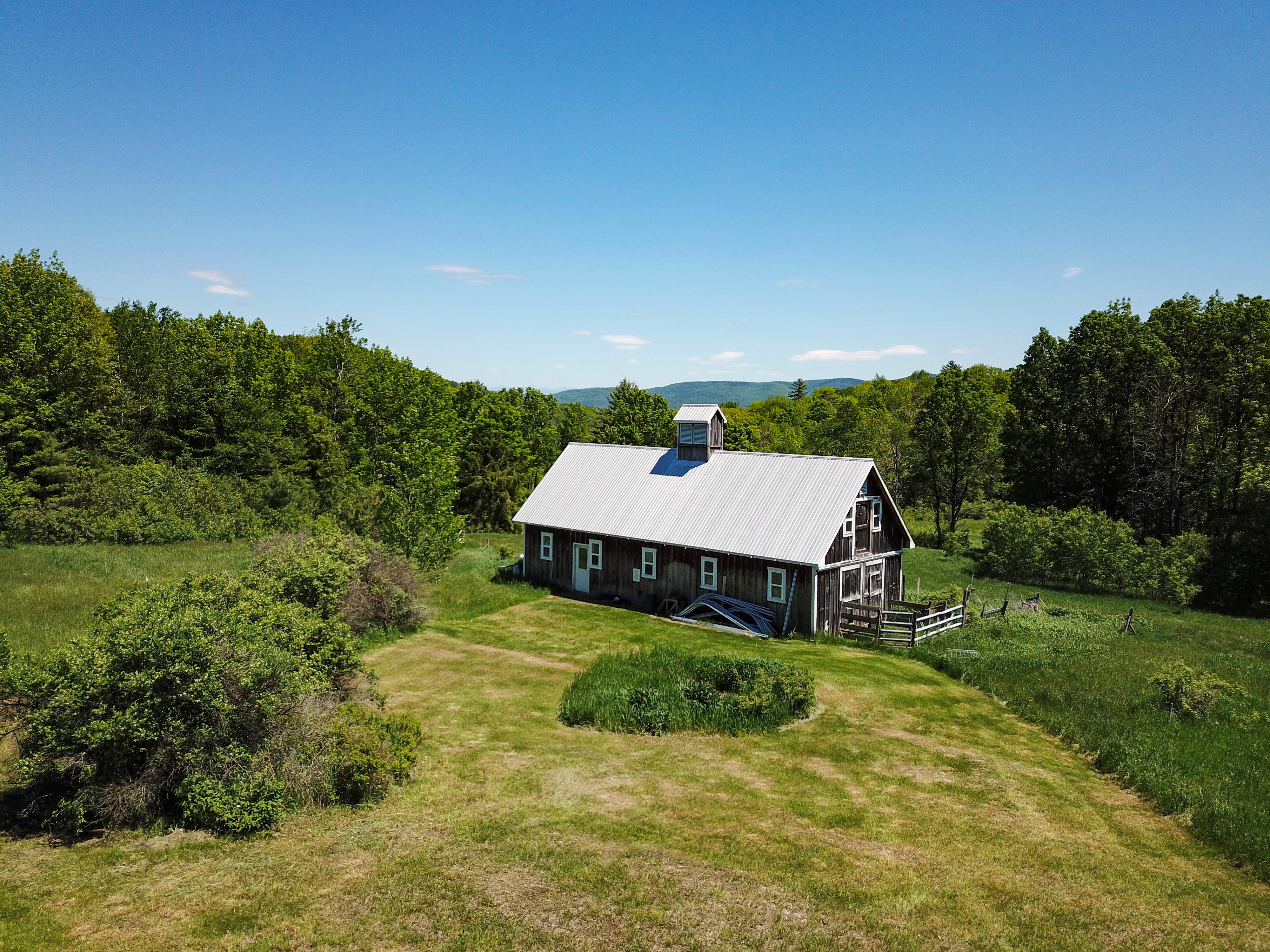 Listing Image 12