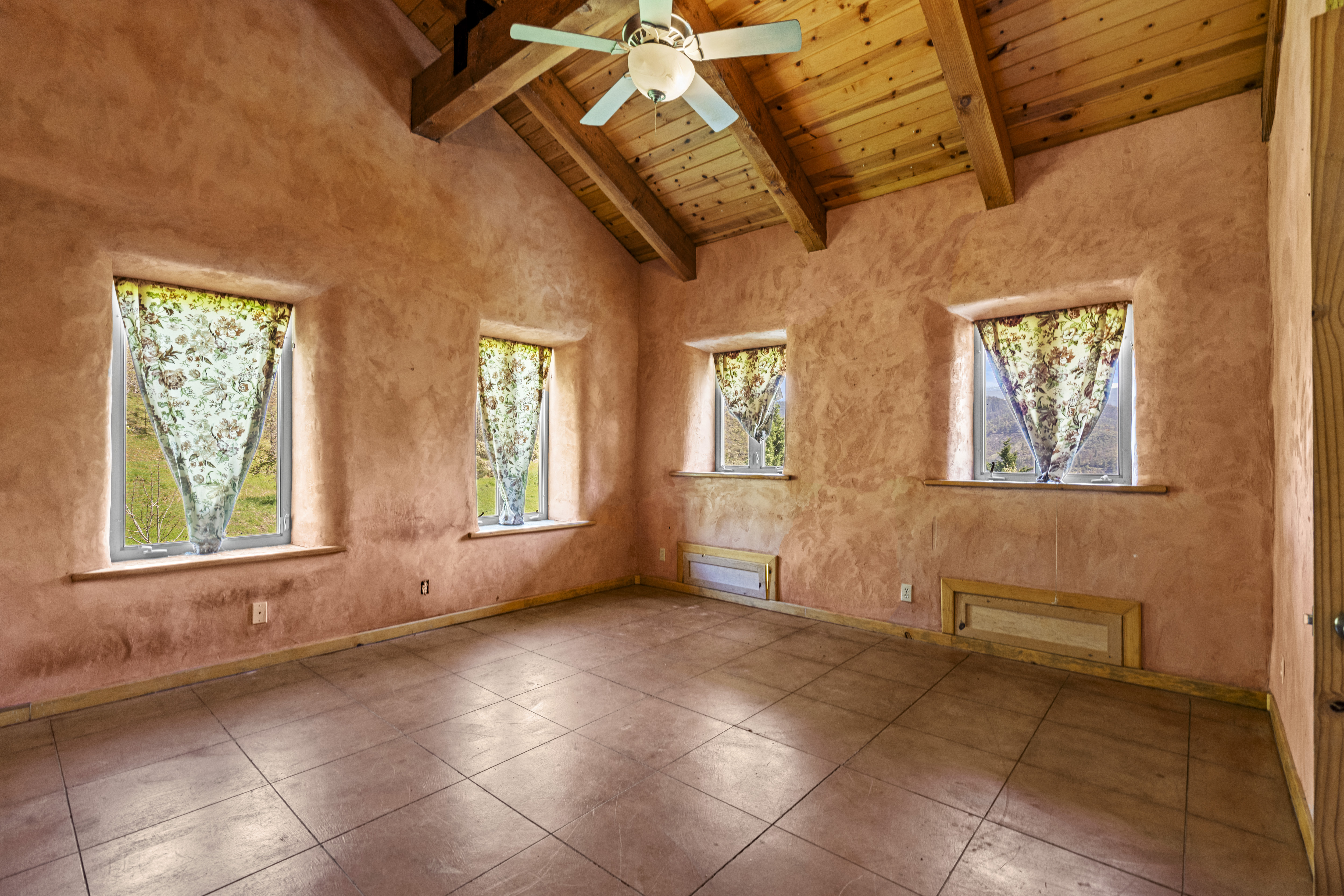 Wolf Gulch Farm - 7000 Little Applegate Road
