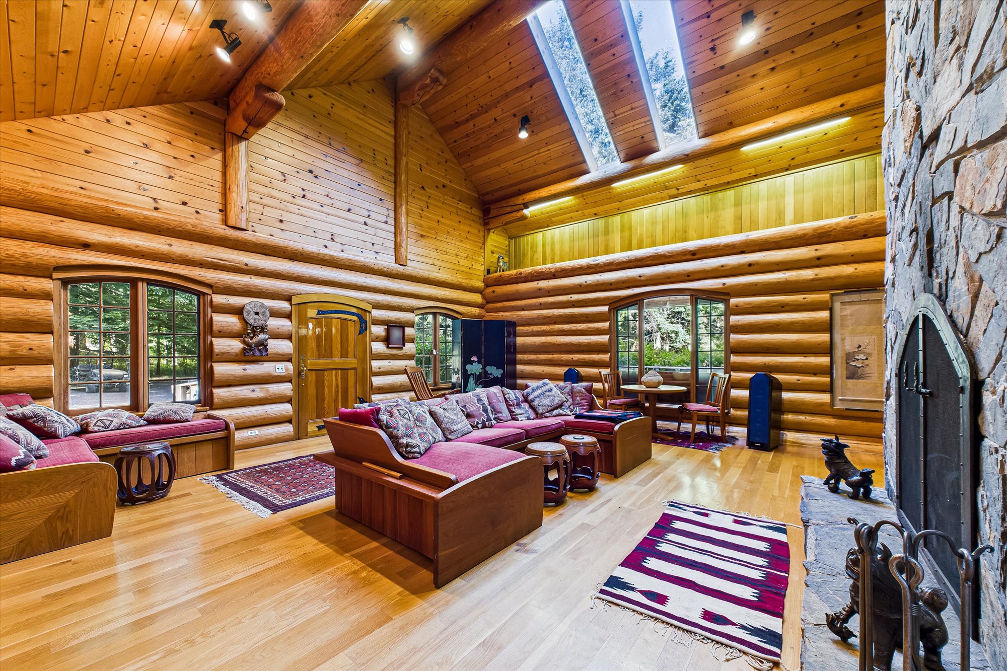 Listing Image 19