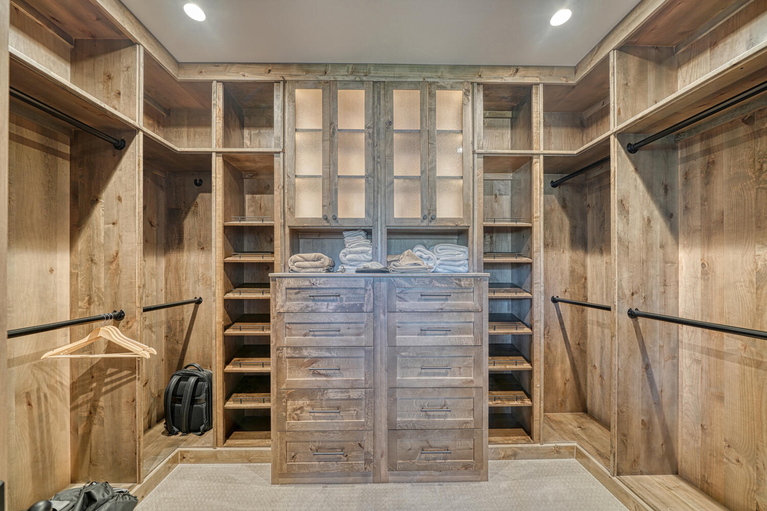 An heirloom-quality ranch estate set on 100 private acres at Maytag Mountain Ranch.