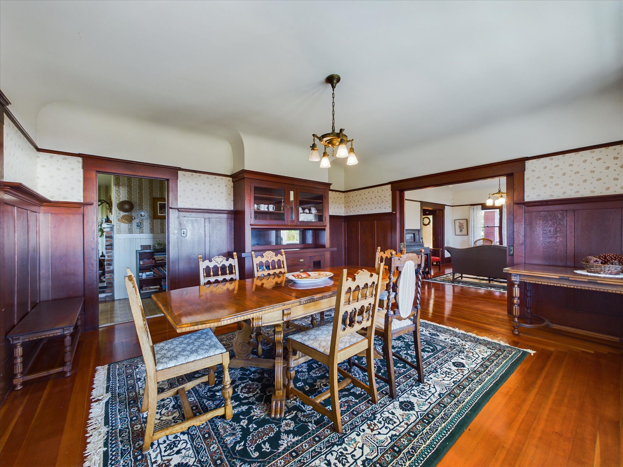 Listing Image 19