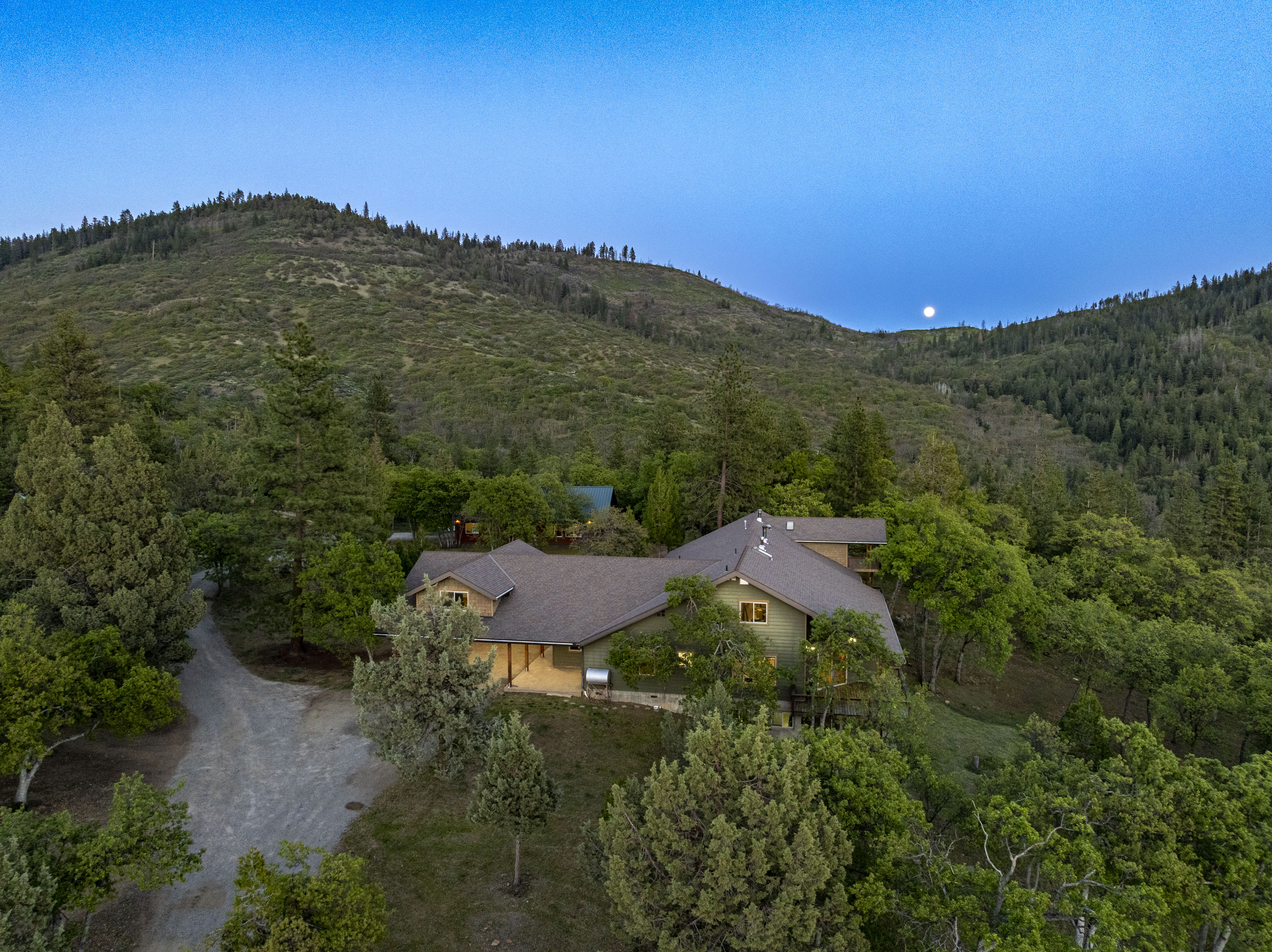 Listing Image 54