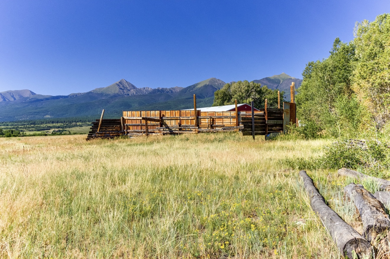 1290 Hill Country Road