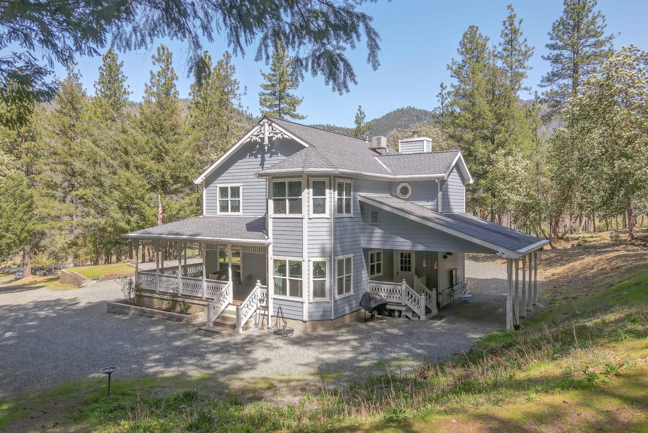 Victorian and Shop on 6 Acres